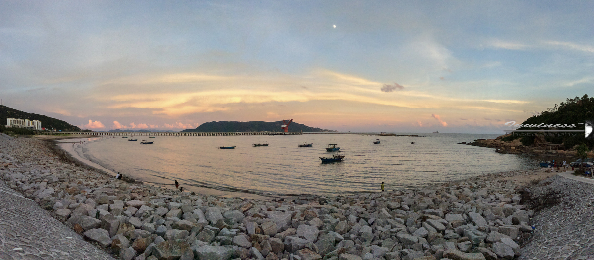 iPad mini 2 back camera 3.3mm f/2.4 sample photo. Sunset glow on qintou bay. photography
