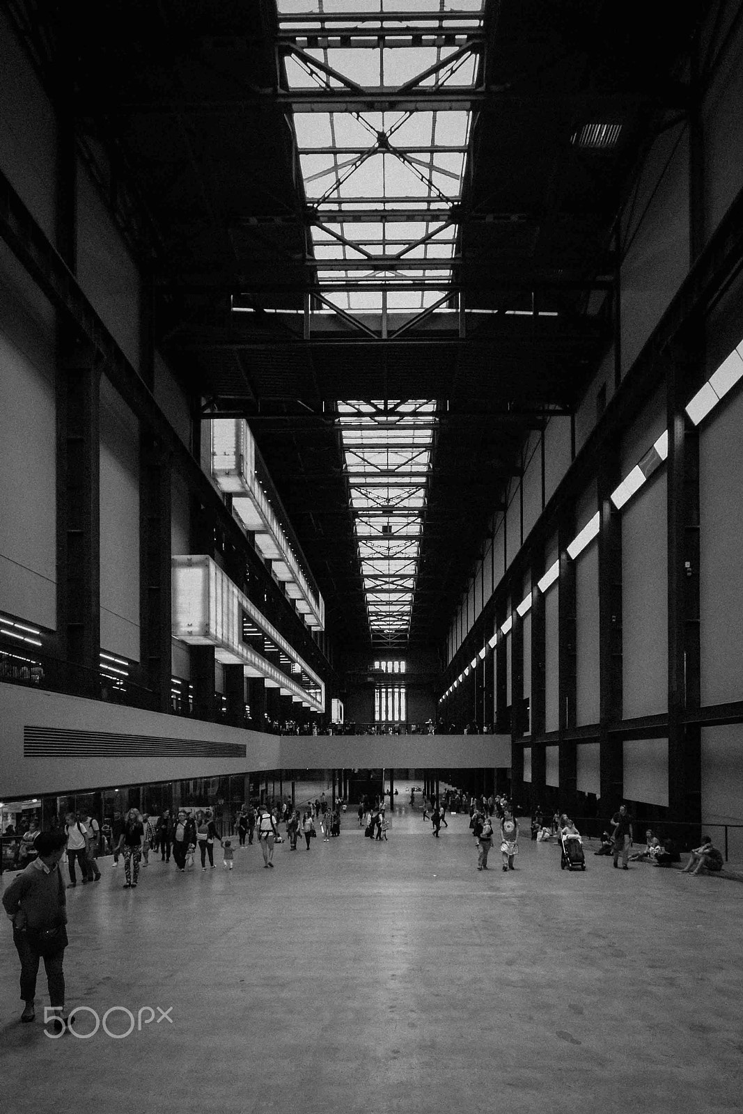 Sigma 10-20mm F4-5.6 EX DC HSM sample photo. Turbine hall photography