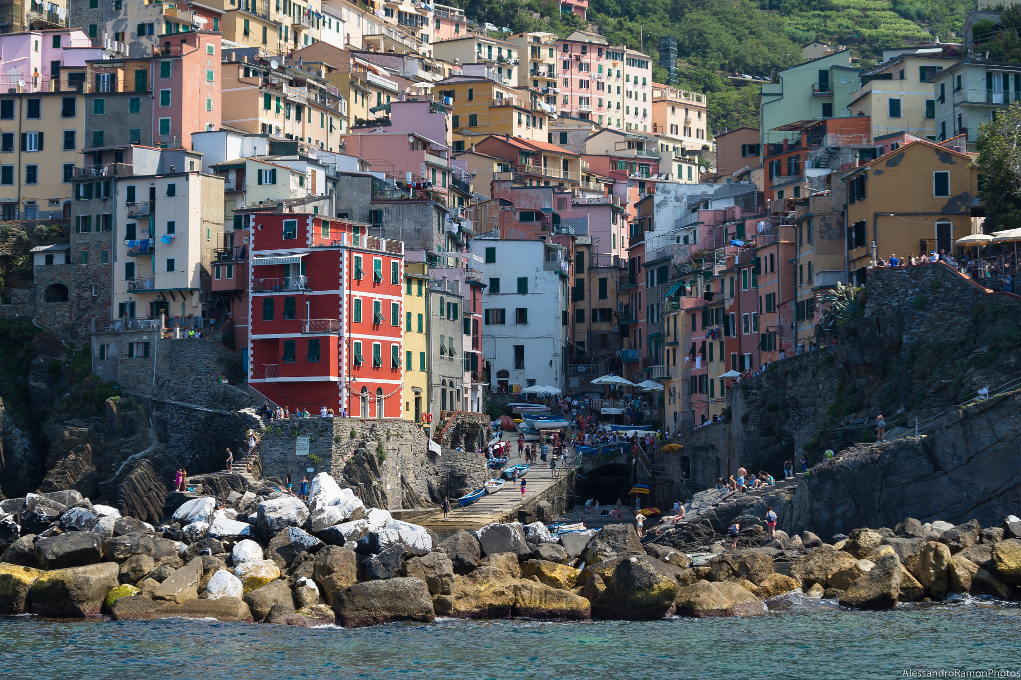smc PENTAX-DA L 50-200mm F4-5.6 ED sample photo. View of riomaggiore from the sea photography