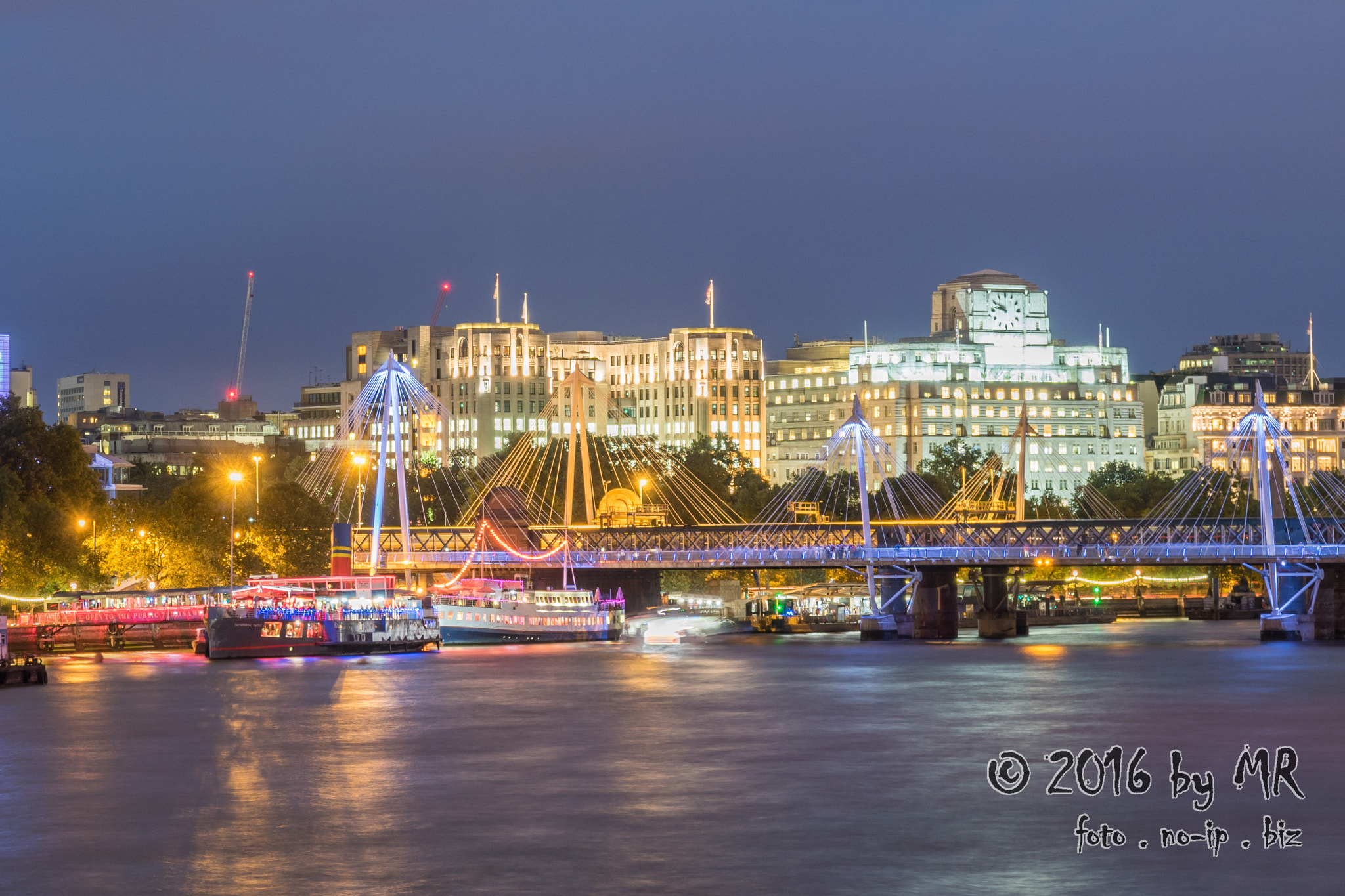 Sony ILCA-77M2 sample photo. Victoria embankment photography