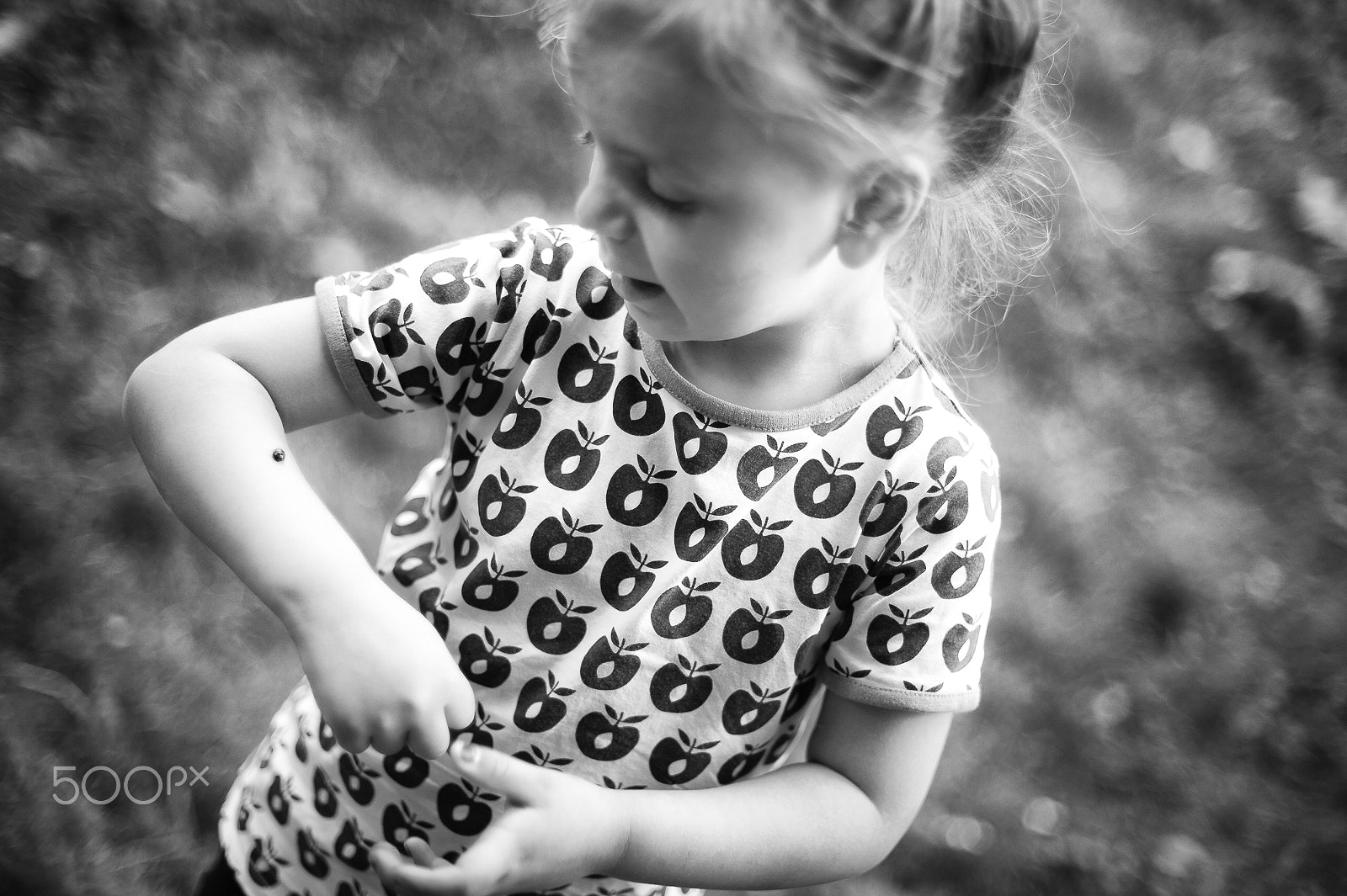 Nikon D3 + Nikon AF Nikkor 50mm F1.4D sample photo. ... little  people iv photography