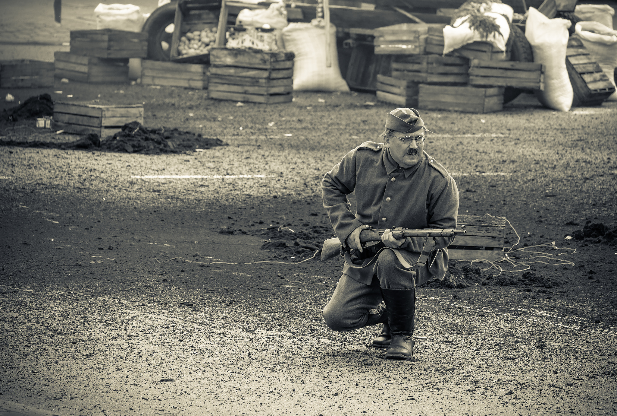 Fujifilm X-A1 + Fujifilm XC 50-230mm F4.5-6.7 OIS sample photo. Polish soldier on białystok street . photography