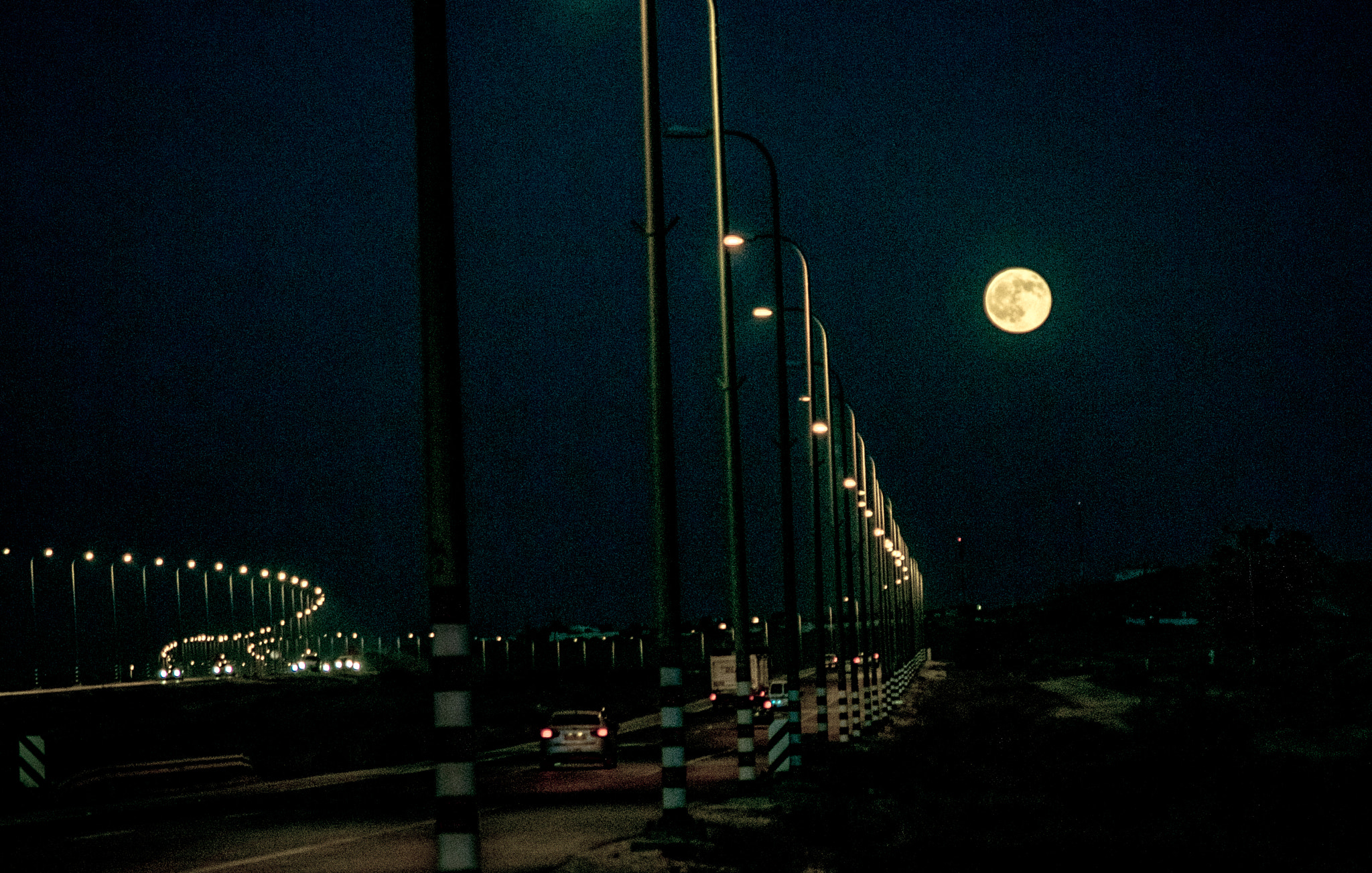 Tamron SP 24-70mm F2.8 Di VC USD sample photo. Full moon photography