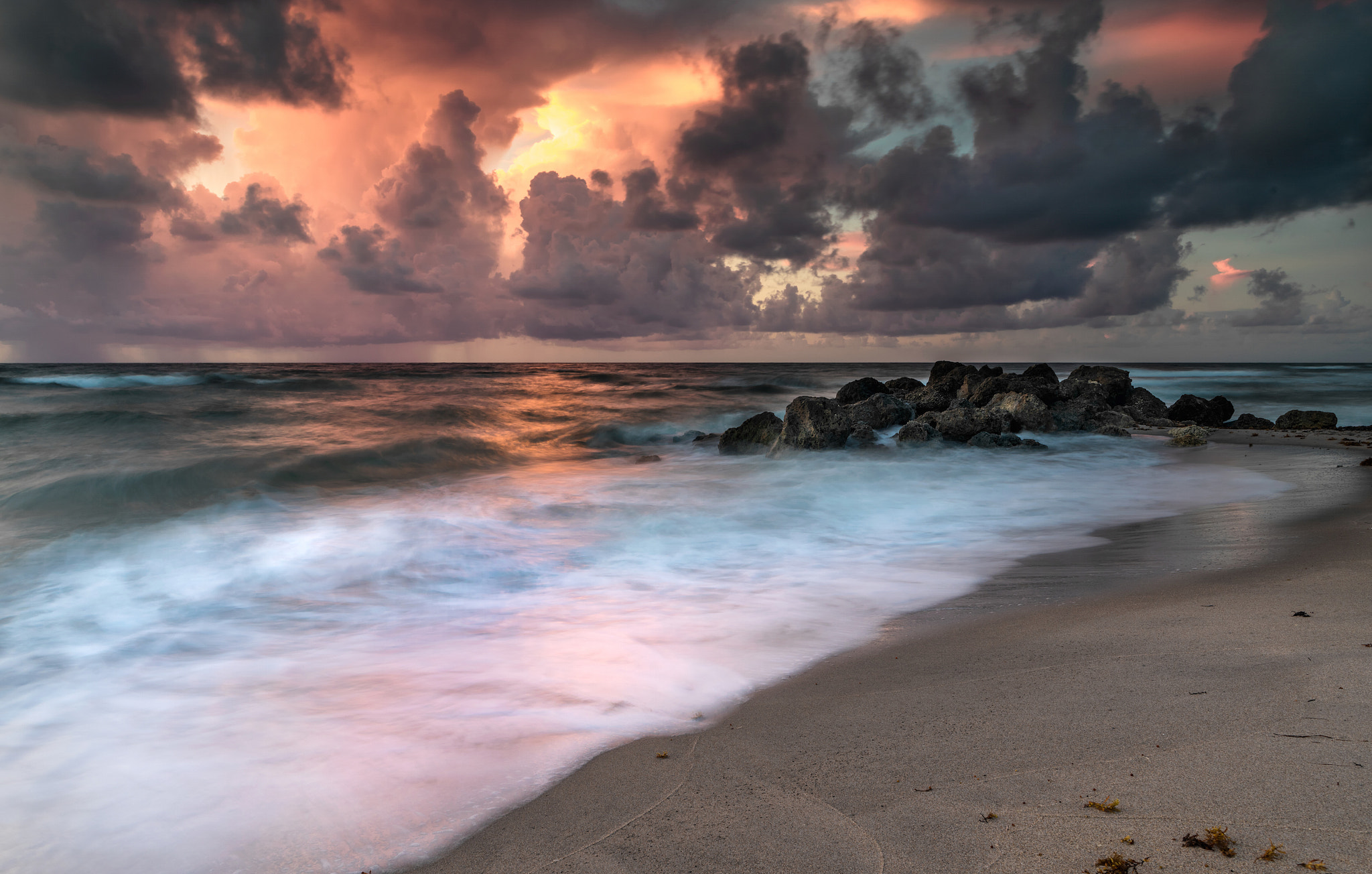 HD Pentax-DA645 28-45mm F4.5ED AW SR sample photo. Deerfield rocks waves photography