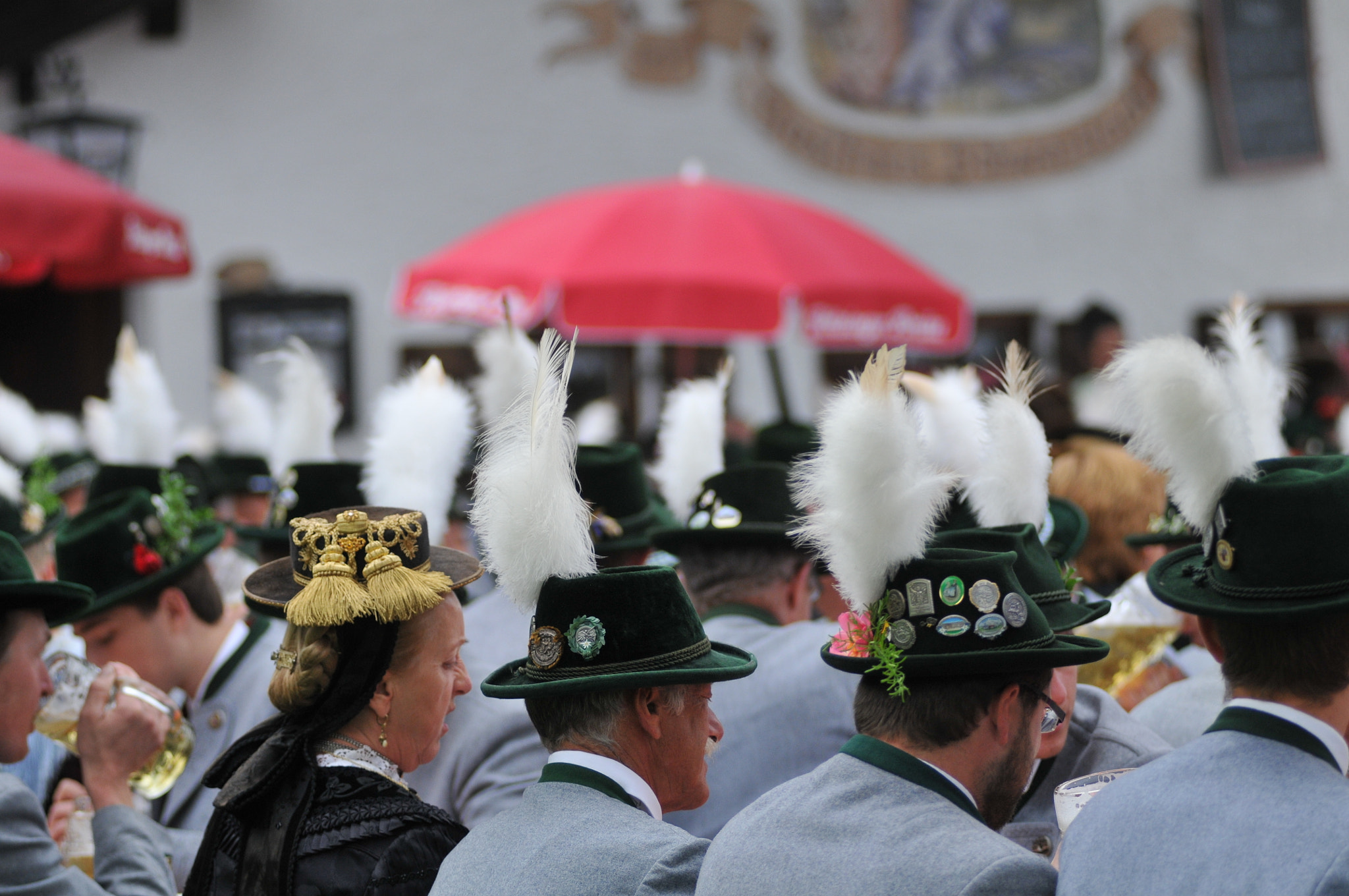 AF Zoom-Nikkor 80-200mm f/2.8 ED sample photo. Bavarian party photography