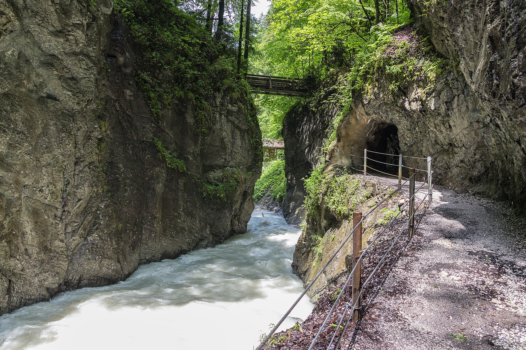 Tamron SP AF 17-50mm F2.8 XR Di II LD Aspherical (IF) sample photo. Partnachklamm photography