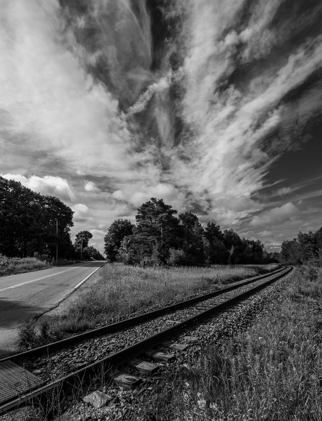 Fujifilm XF 10-24mm F4 R OIS sample photo. Converging photography