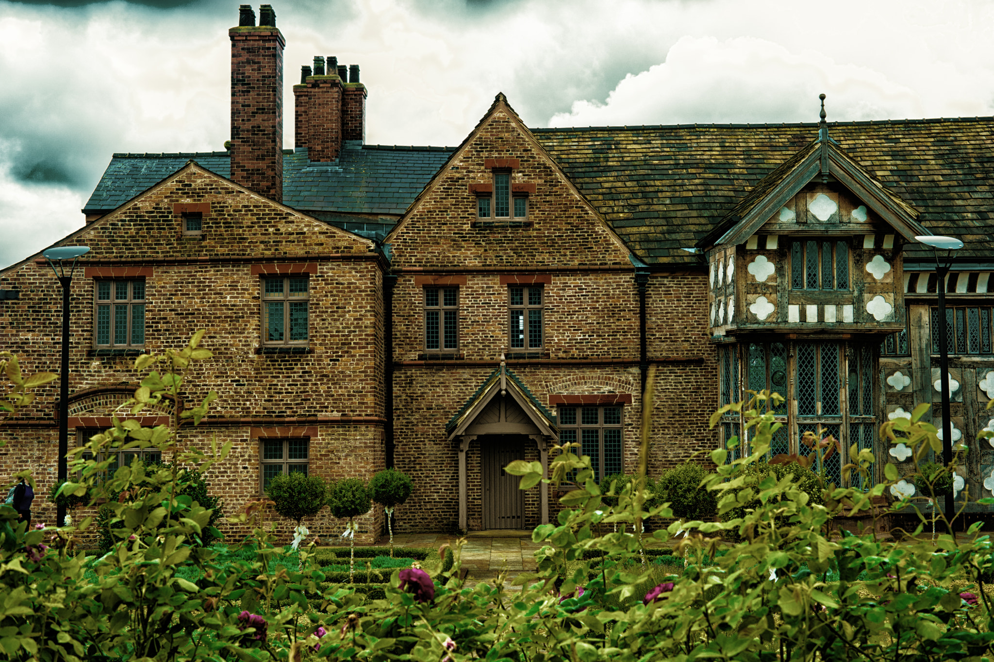 Samsung NX500 + NX 30mm F2 sample photo. Ordsall hall photography