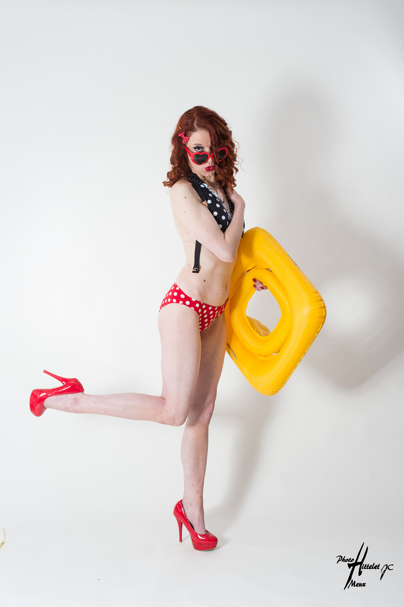 Nikon D4S + Nikon AF-S Nikkor 50mm F1.4G sample photo. Beach pin up - jc hittelet photography