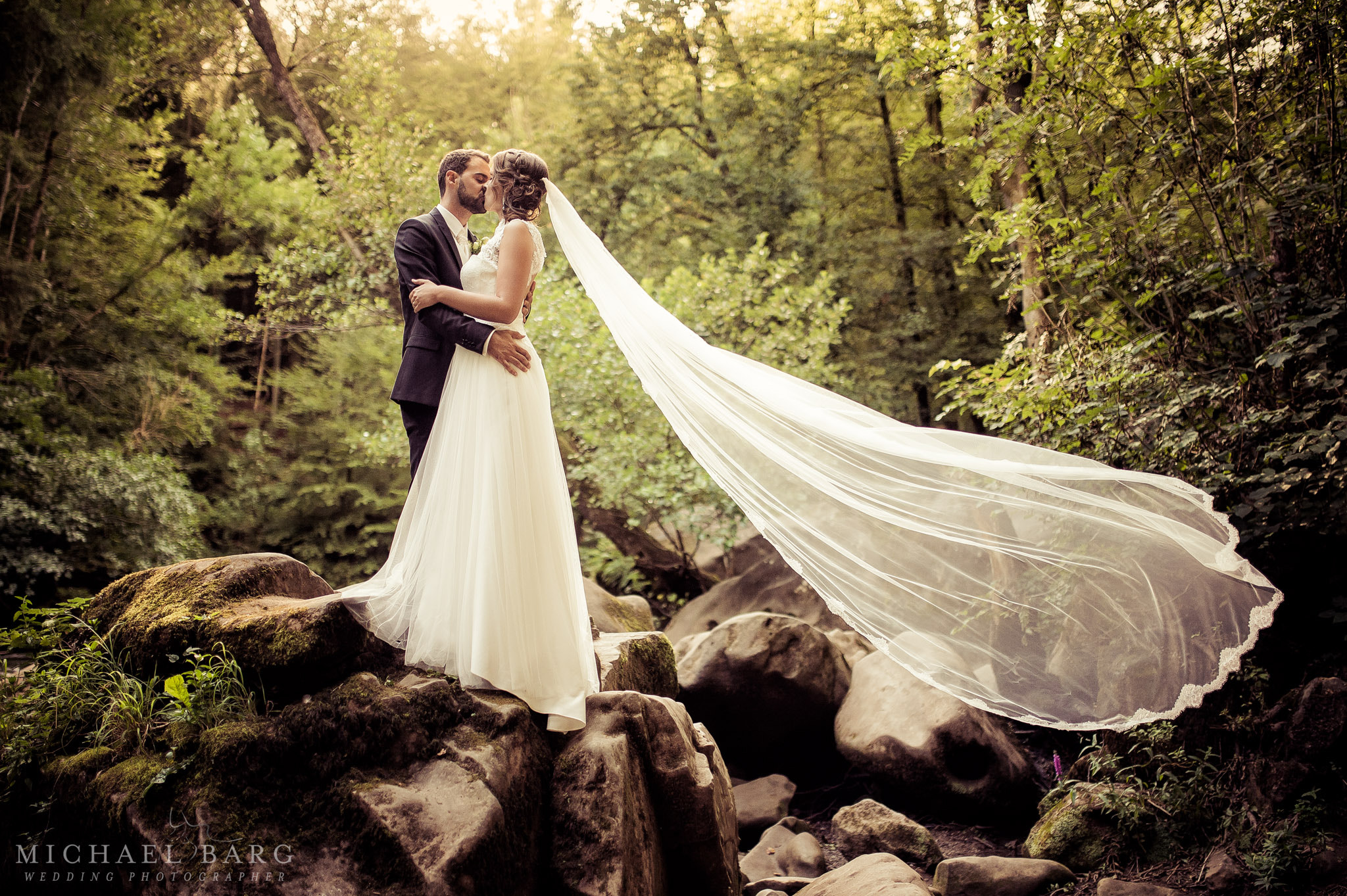 Nikon D4 + Sigma 35mm F1.4 DG HSM Art sample photo. Love tales photography
