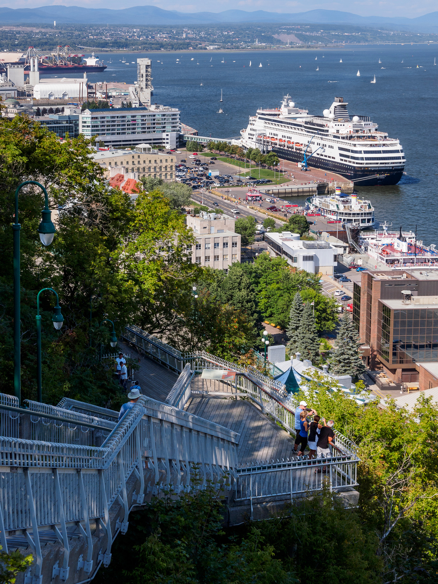 Olympus PEN E-P3 sample photo. Le vieux port de québec photography