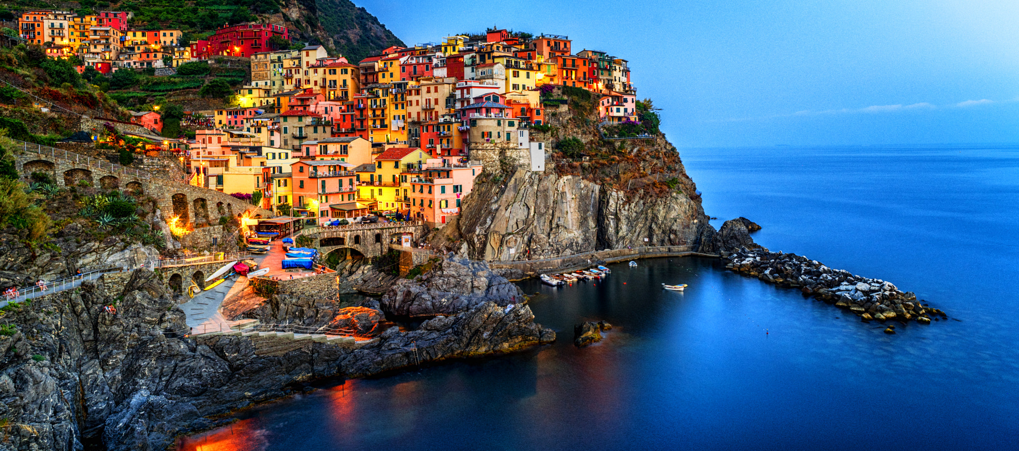 DT 0mm F0 SAM sample photo. Manarola italy photography