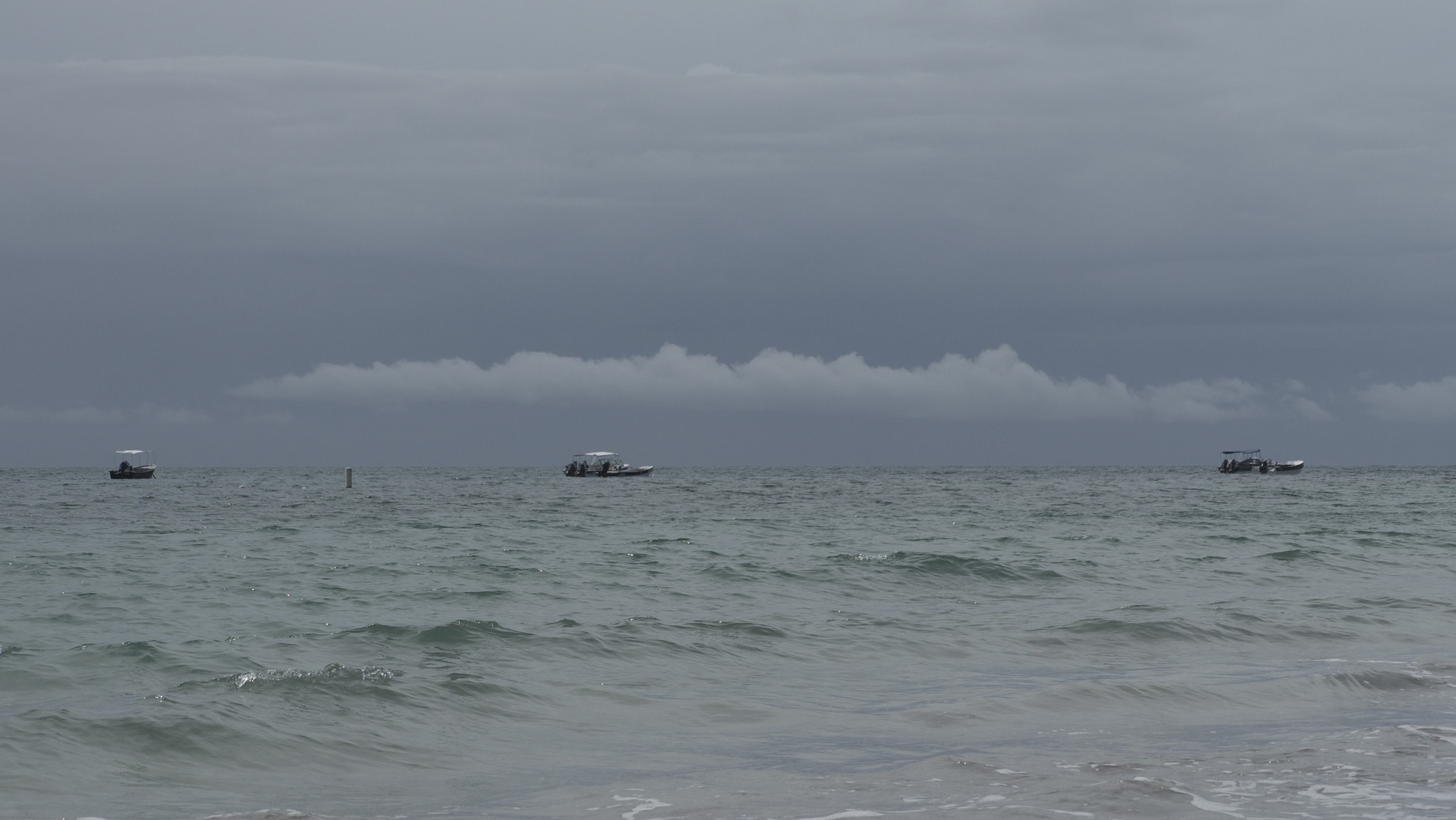 Panasonic Lumix DMC-GH2 sample photo. Providencia, three boats photography