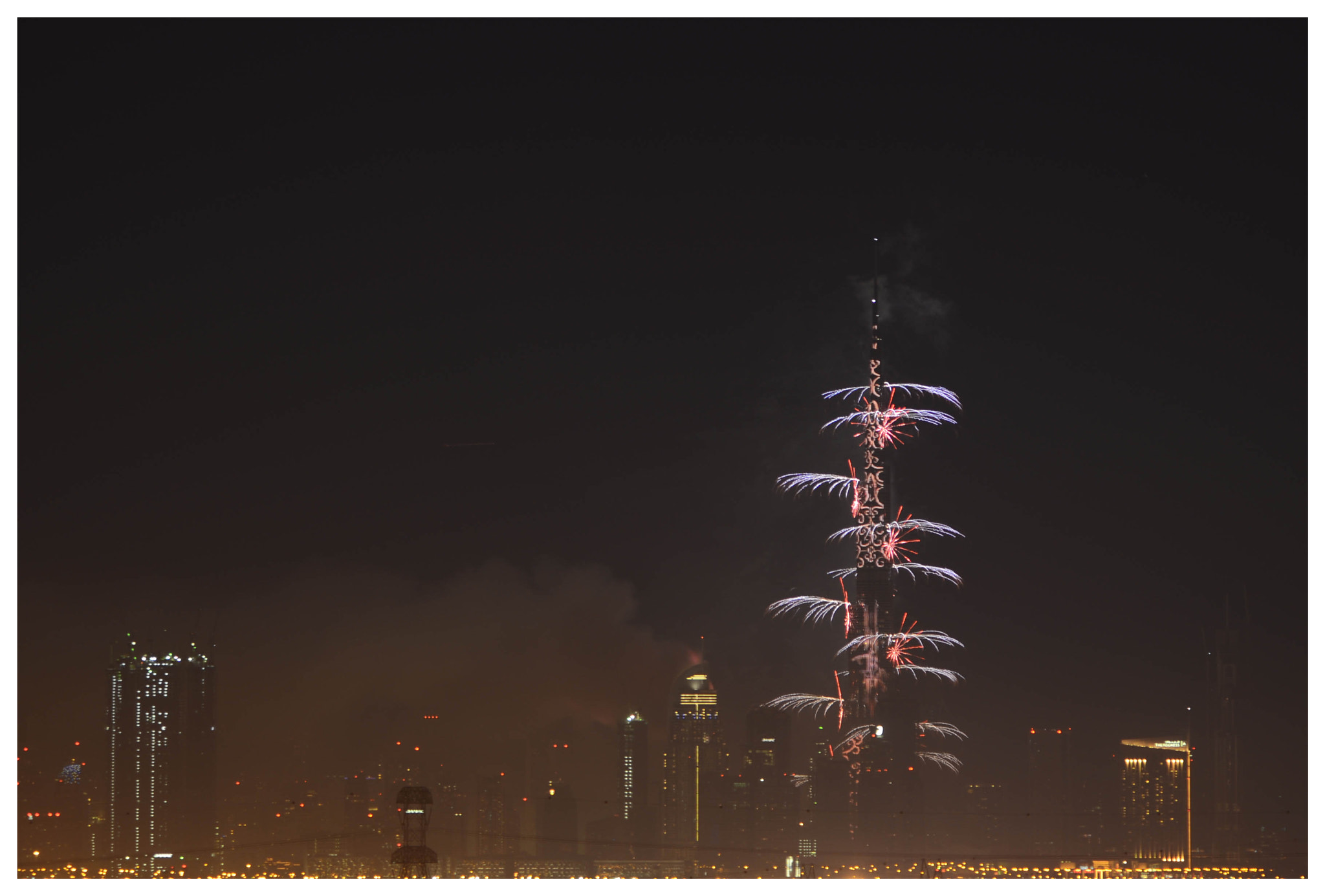 Sigma 150-500mm F5-6.3 DG OS HSM sample photo. Dubai new year photography