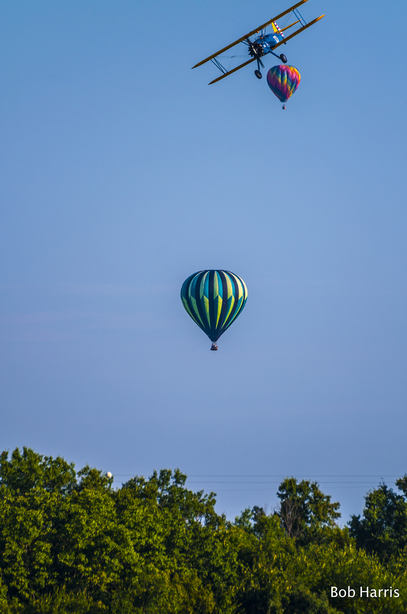 Nikon D5000 + Sigma 70-300mm F4-5.6 DG OS sample photo. Balloons and old airplanes(d5000)* 2 photography