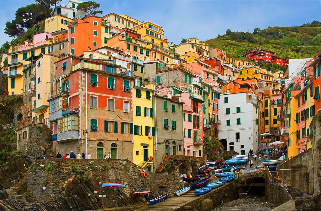 Canon EOS 30D + Canon EF 24-105mm F4L IS USM sample photo. Riomaggiore, italy photography