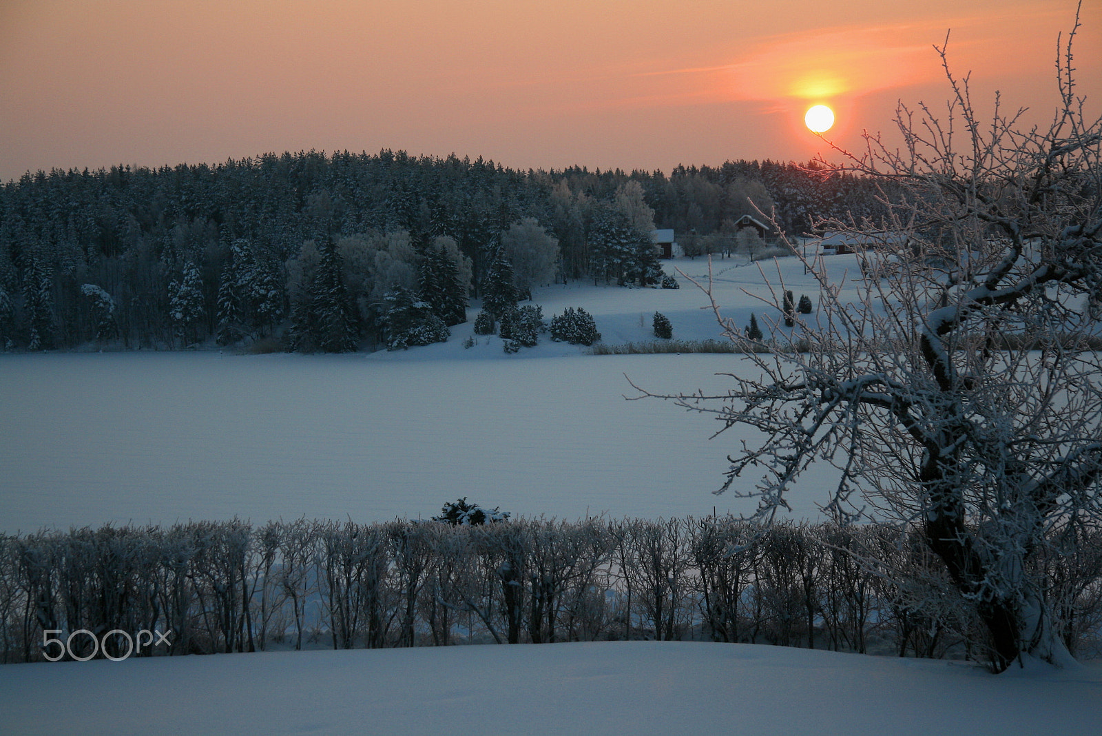 Canon EF-S 17-85mm F4-5.6 IS USM sample photo. Sunrise over  the lake in winter photography