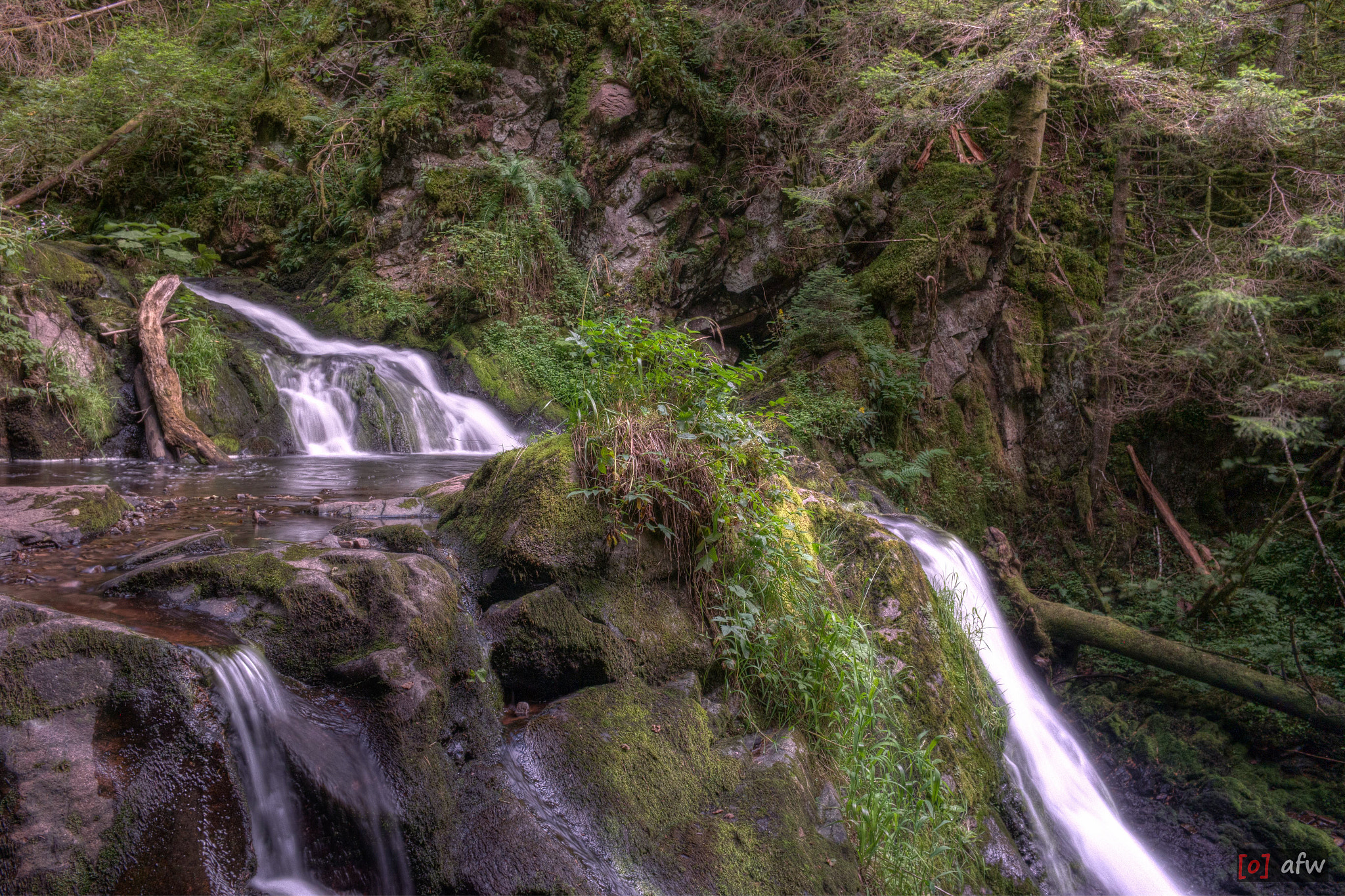 Samsung NX300M + Samsung NX 16mm F2.4 Pancake sample photo. Wasserfall rötenbachschlucht 1/2 photography