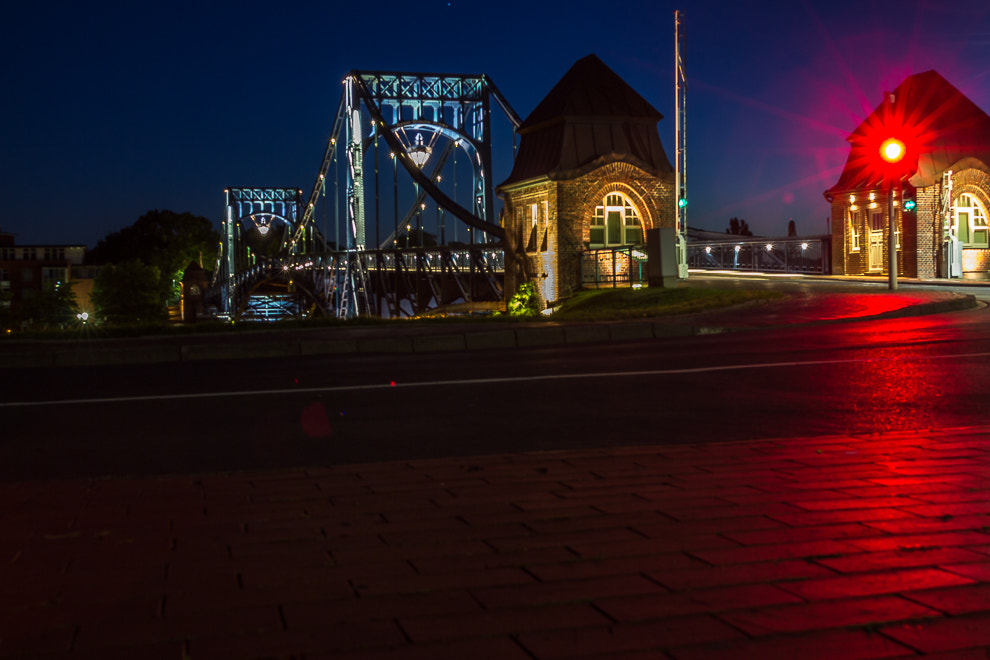 EF28-70mm f/2.8L USM sample photo. Kw brücke, kw bridge at night photography