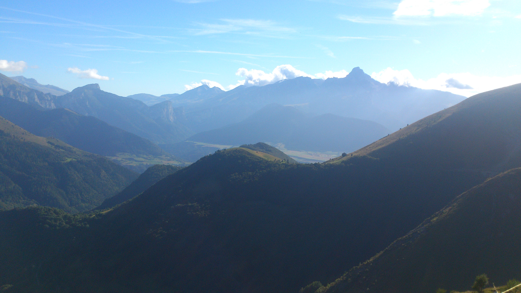 Sony Ericsson Xperia S sample photo. Montagne photography