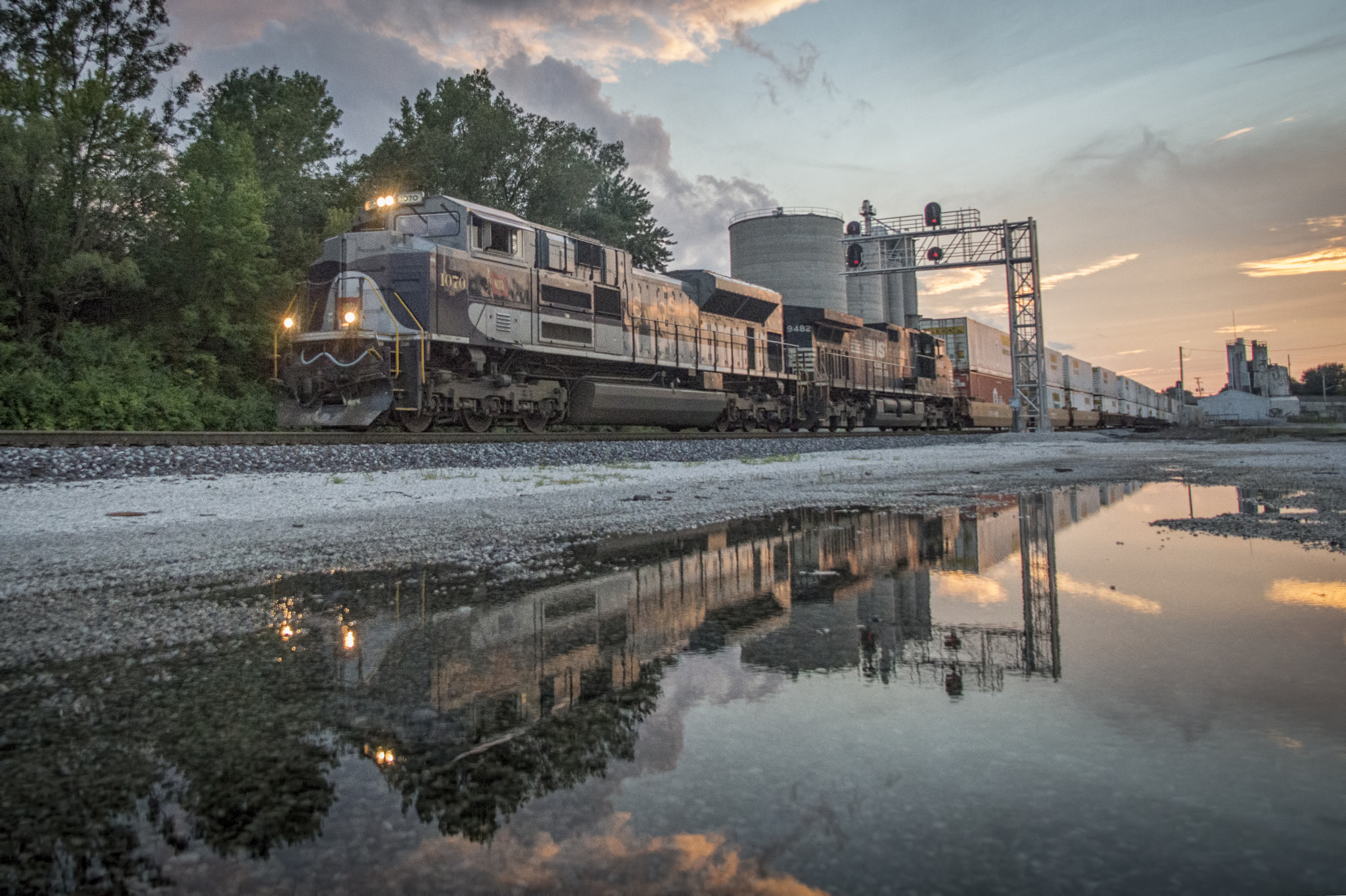 AF Nikkor 18mm f/2.8D sample photo. Ns eb with ns walbash unit at princeton in photography