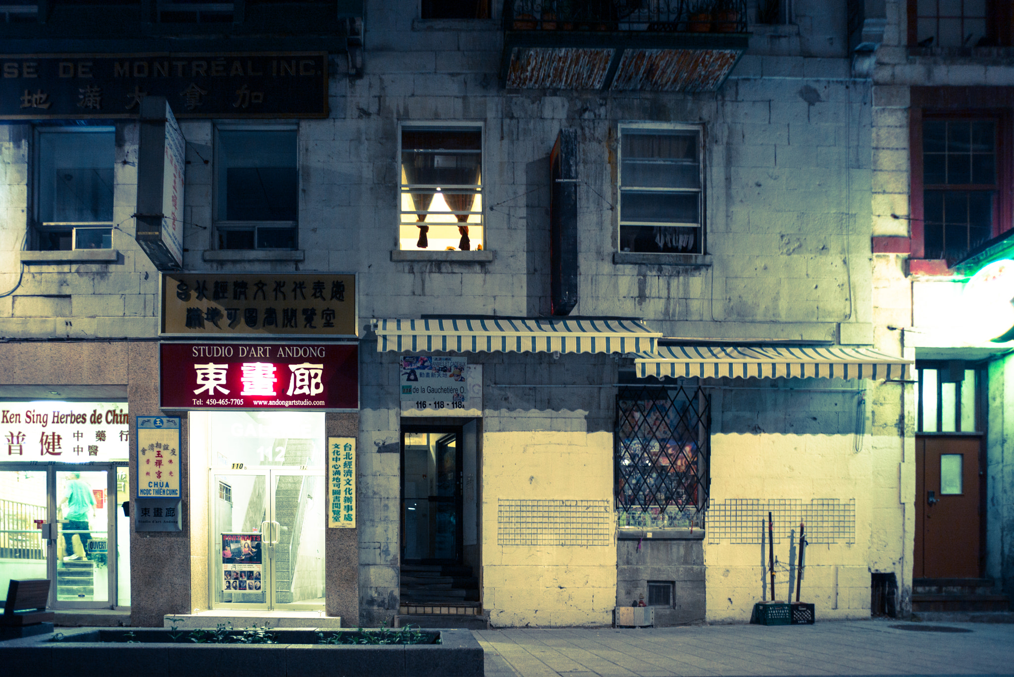 Elmarit-M 1:2.8/24 ASPH. sample photo. Montreal canada photography