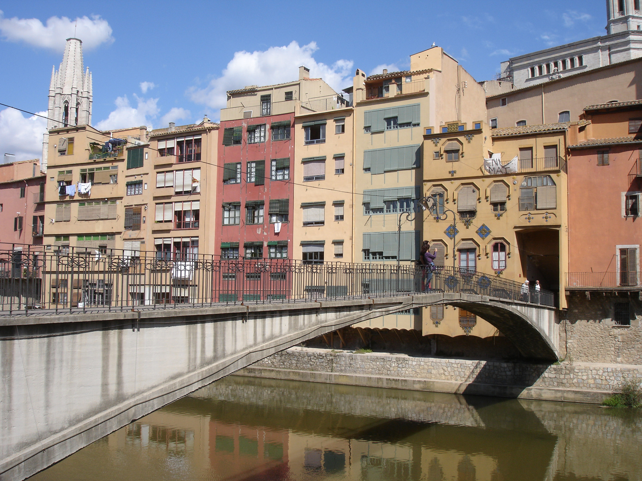 Sony DSC-P200 sample photo. Girona photography