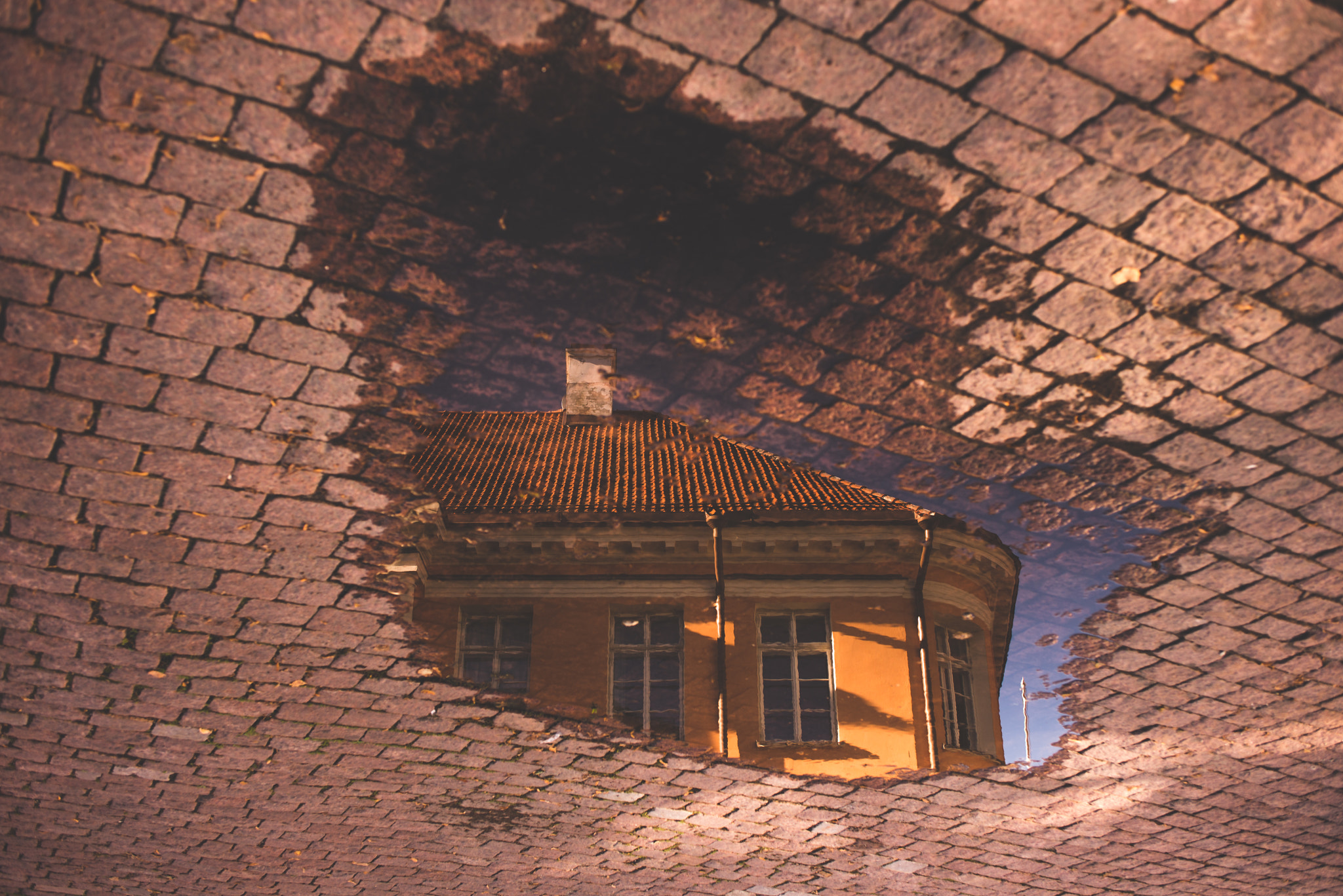 Nikon D610 + AF Zoom-Nikkor 35-70mm f/2.8D sample photo. House in the water photography