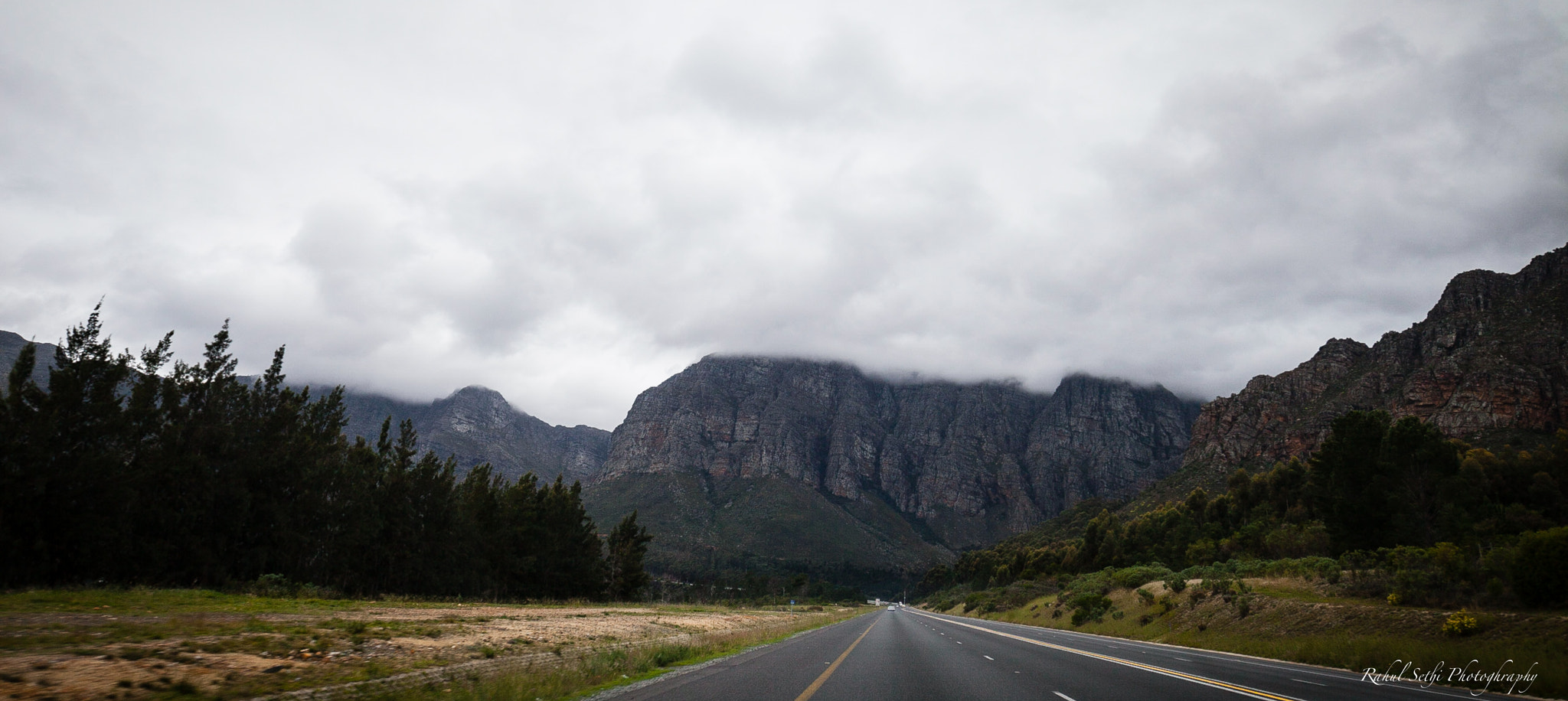 Canon EF 11-24mm F4L USM sample photo. Mountains photography