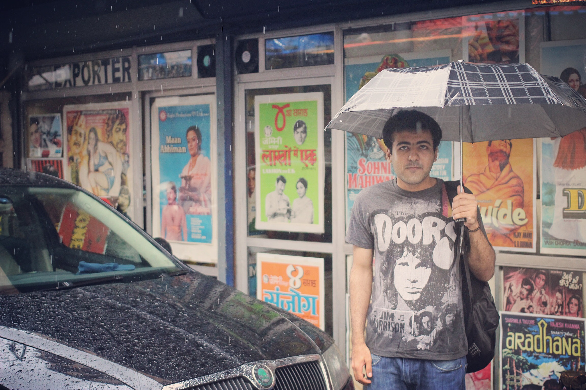 Canon EOS 550D (EOS Rebel T2i / EOS Kiss X4) + Canon EF 40mm F2.8 STM sample photo. Shor bazaar mumbai !! photography