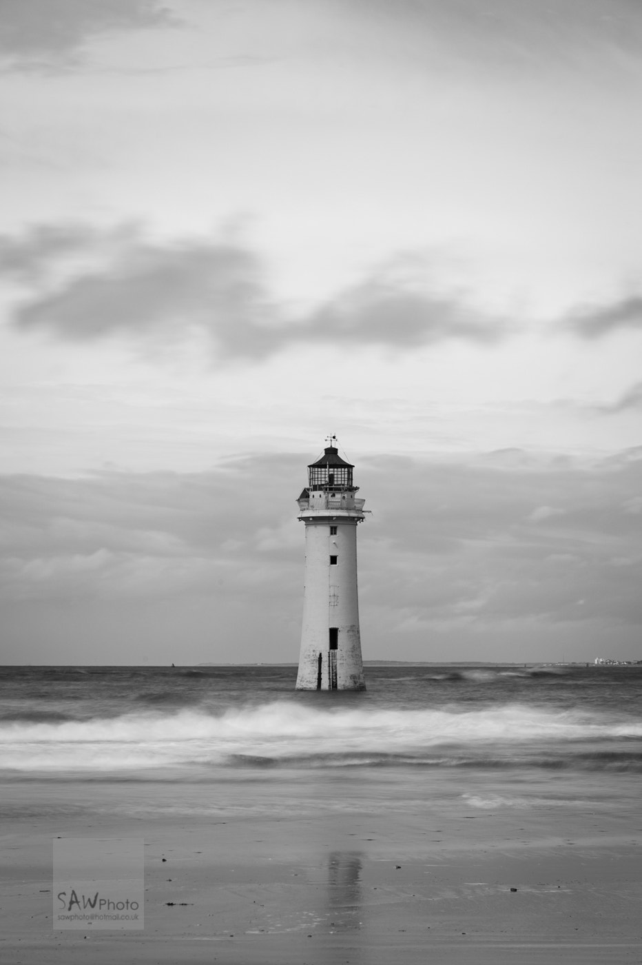 Nikon AF Nikkor 24-85mm F2.8-4D IF sample photo. The lighthouse photography