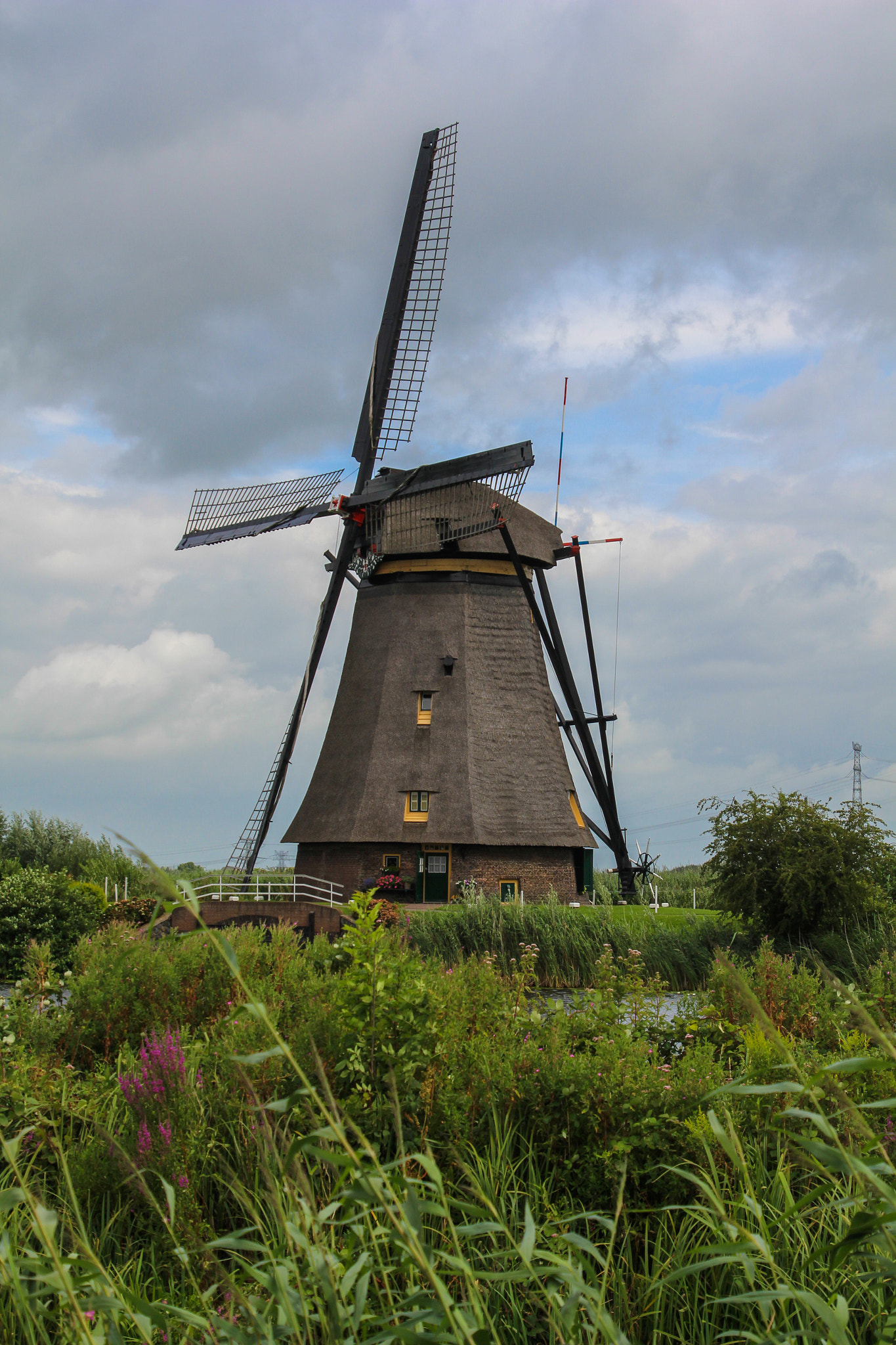 Canon EOS 650D (EOS Rebel T4i / EOS Kiss X6i) sample photo. Kinderdijk windmill photography