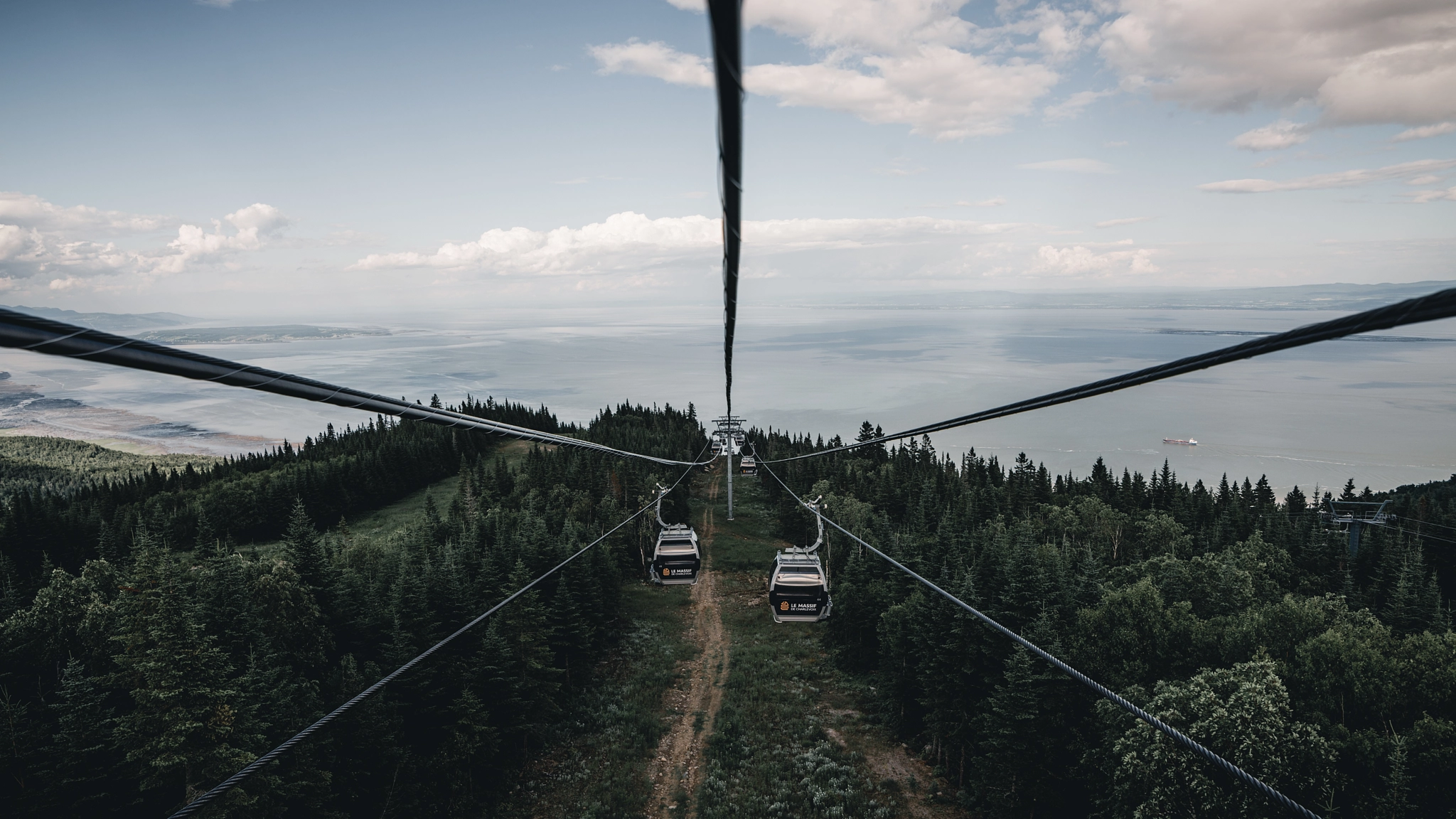 Tokina AT-X 16-28mm F2.8 Pro FX sample photo. Summer ski station photography
