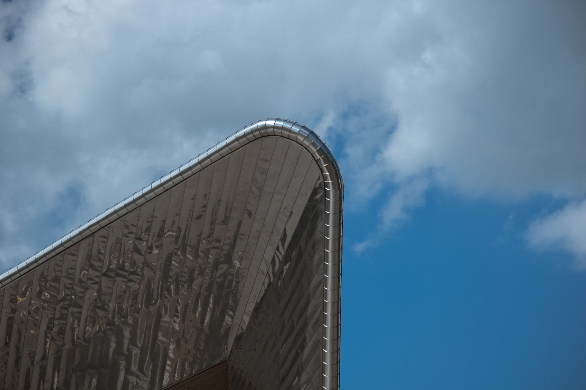 Nikon D50 sample photo. Rotterdam central station. photography