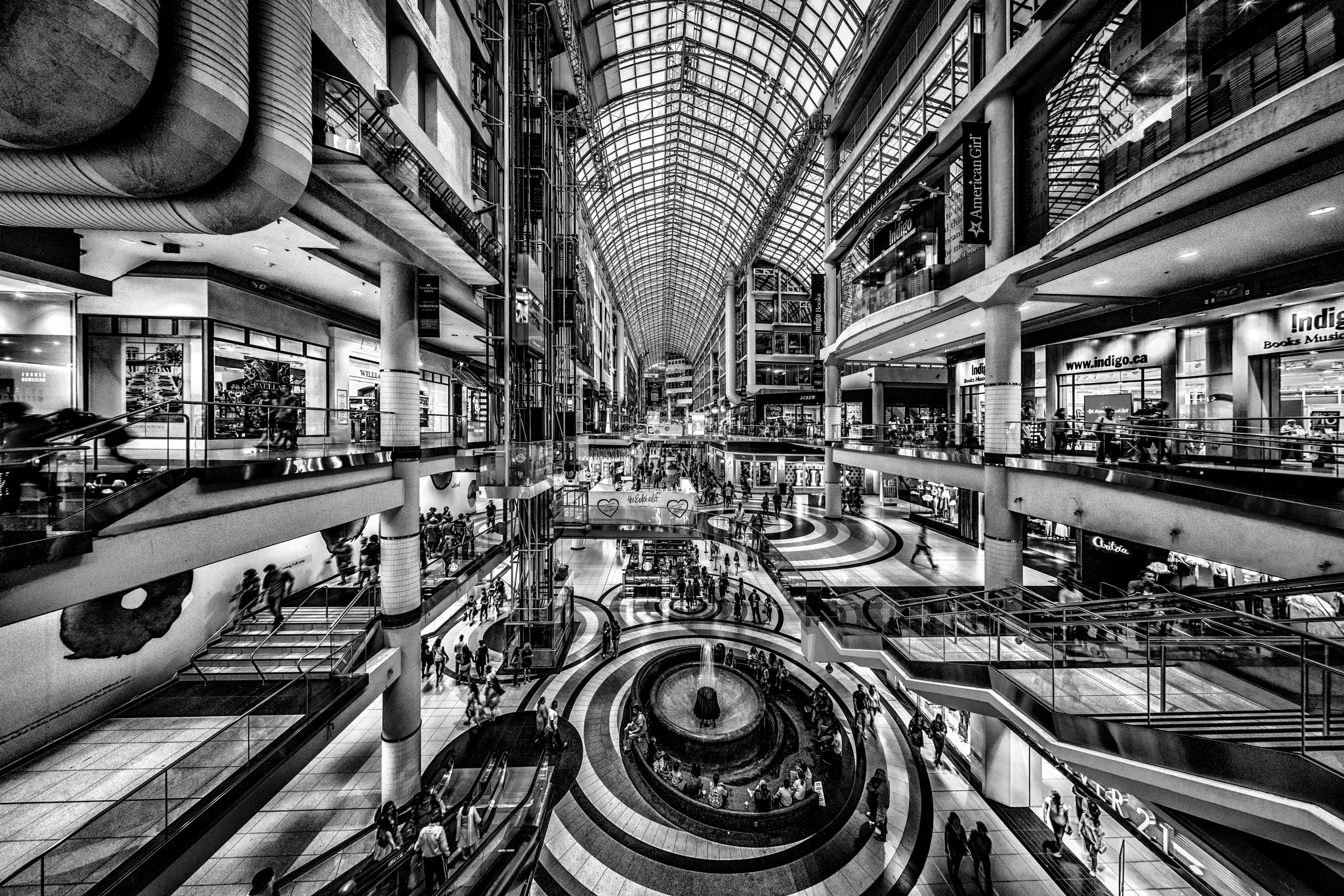Sony a7R II + Voigtlander HELIAR-HYPER WIDE 10mm F5.6 sample photo. Eaton centre photography