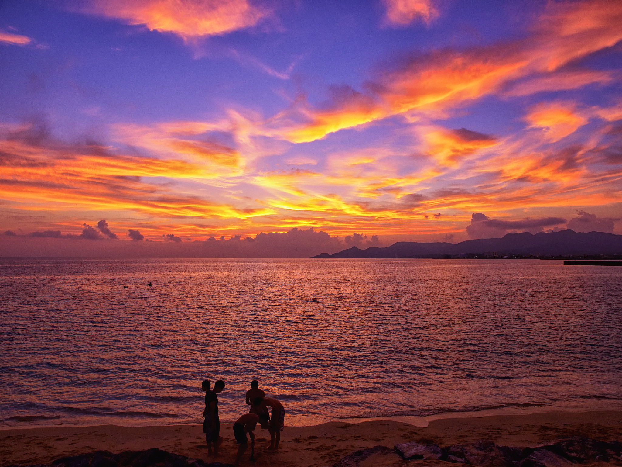 Olympus Zuiko Digital ED 12-60mm F2.8-4.0 SWD sample photo. Sunset okinawa nago coast. photography