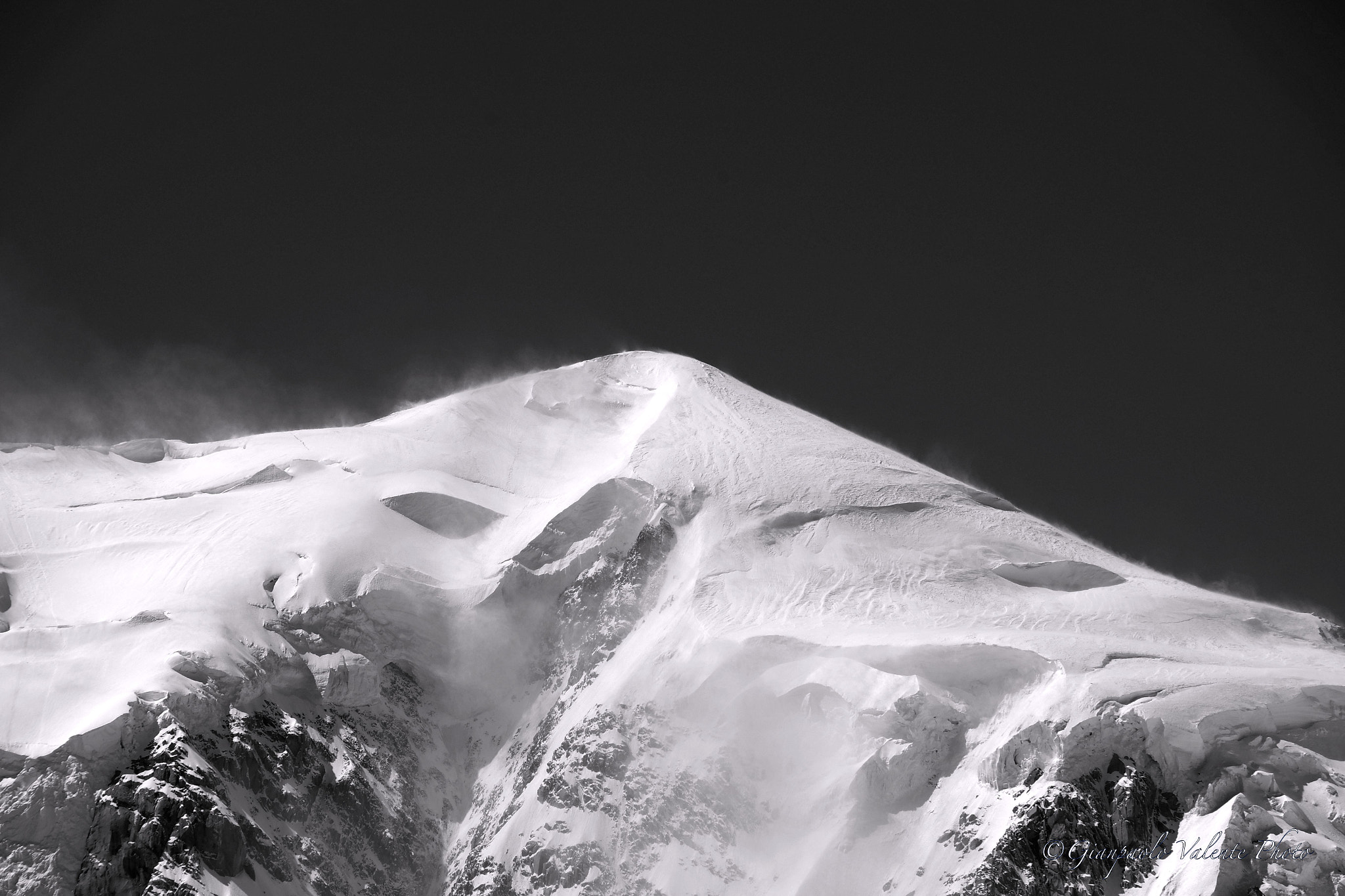 Pentax K-S2 sample photo. Monte bianco&nero photography