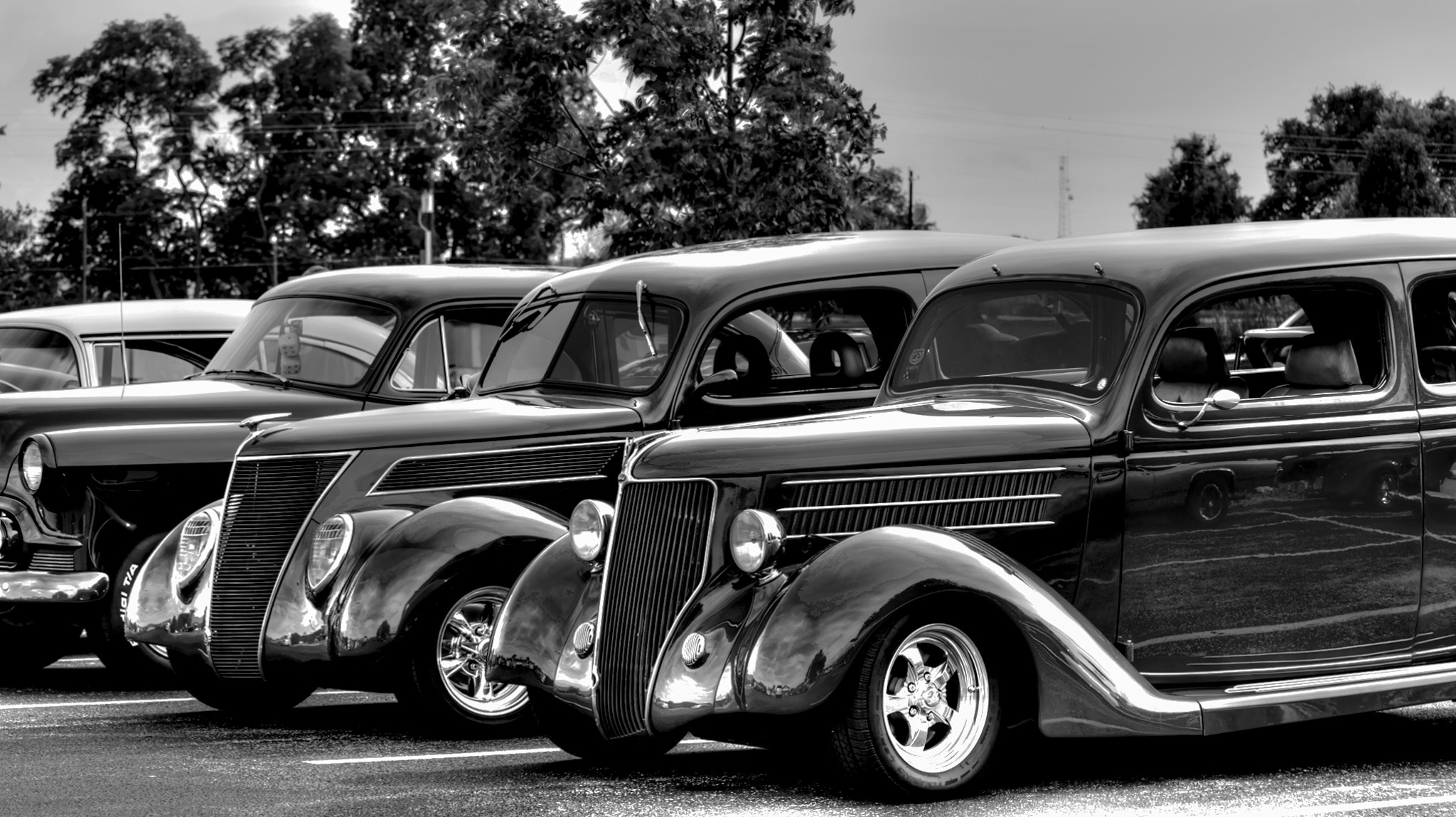 Sony DT 55-300mm F4.5-5.6 SAM sample photo. Hot rods in black and white photography