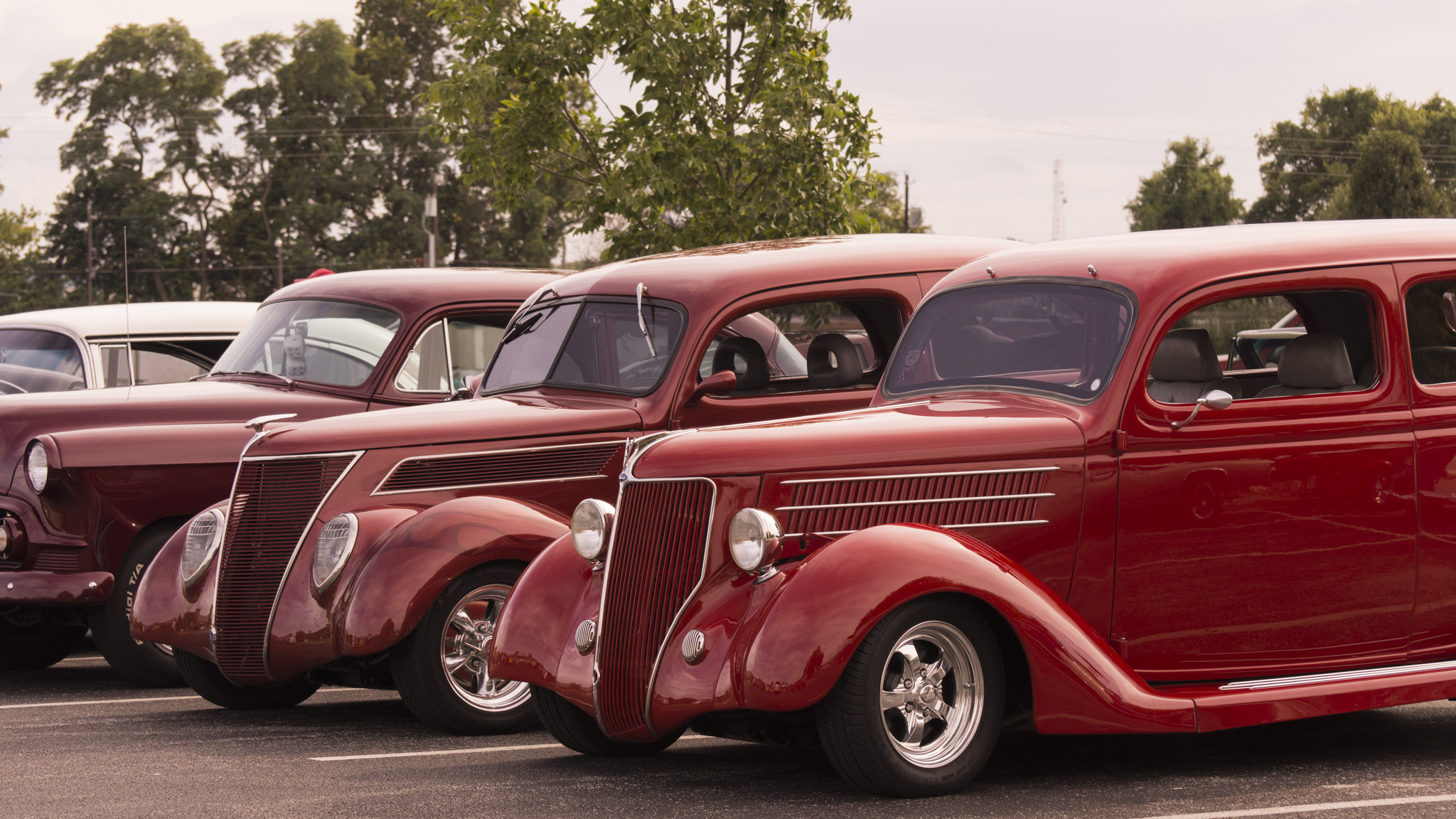 Sony DT 55-300mm F4.5-5.6 SAM sample photo. Hot rods in red photography