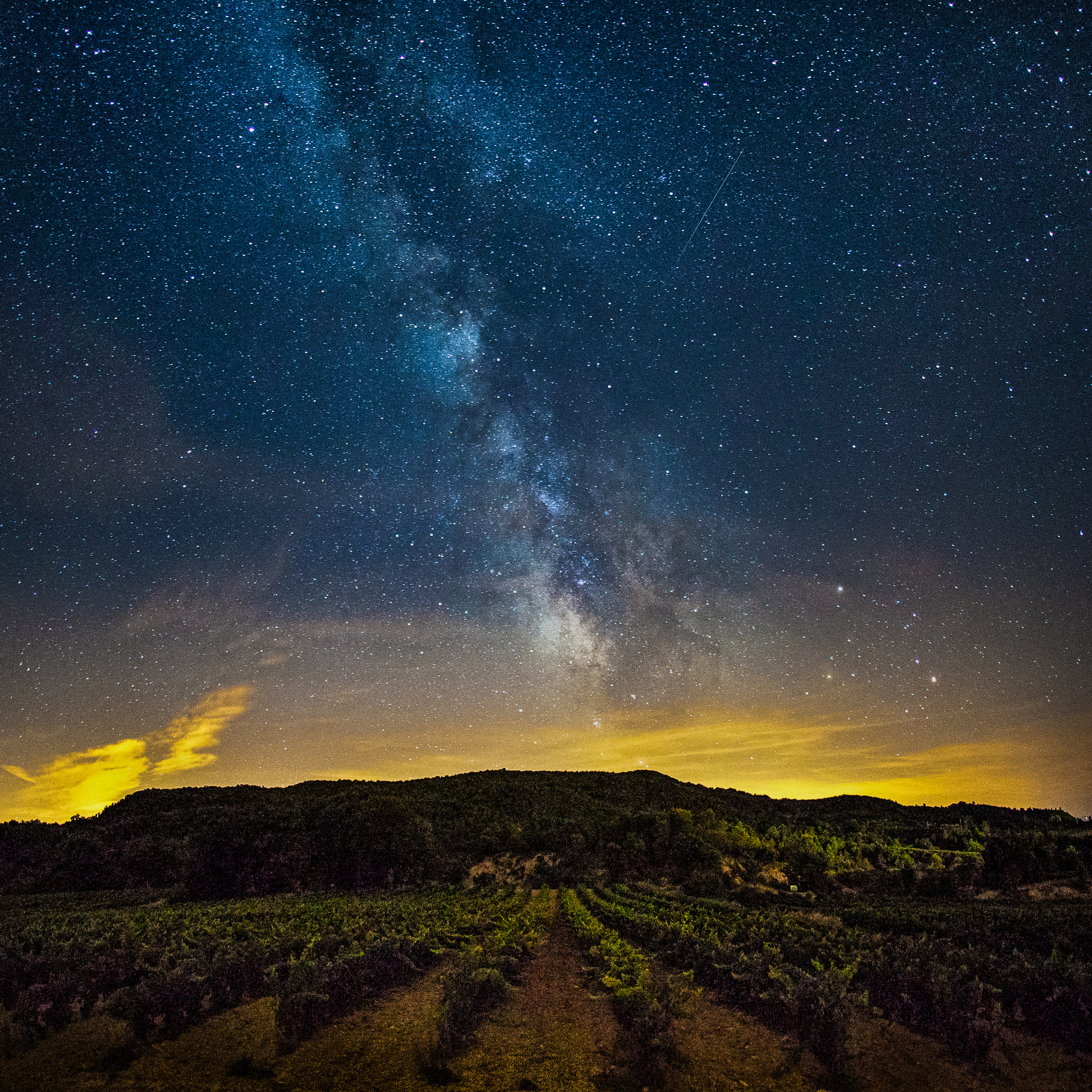 Canon EOS 5D Mark II + Sigma 15mm f/2.8 EX Fisheye sample photo. Vin lacté photography