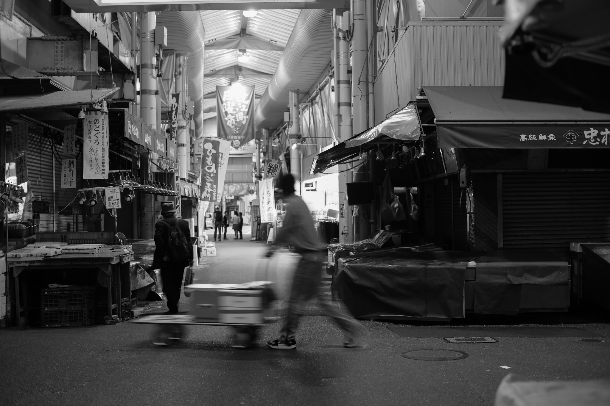Canon 50mm sample photo. Early in the morning of the market photography