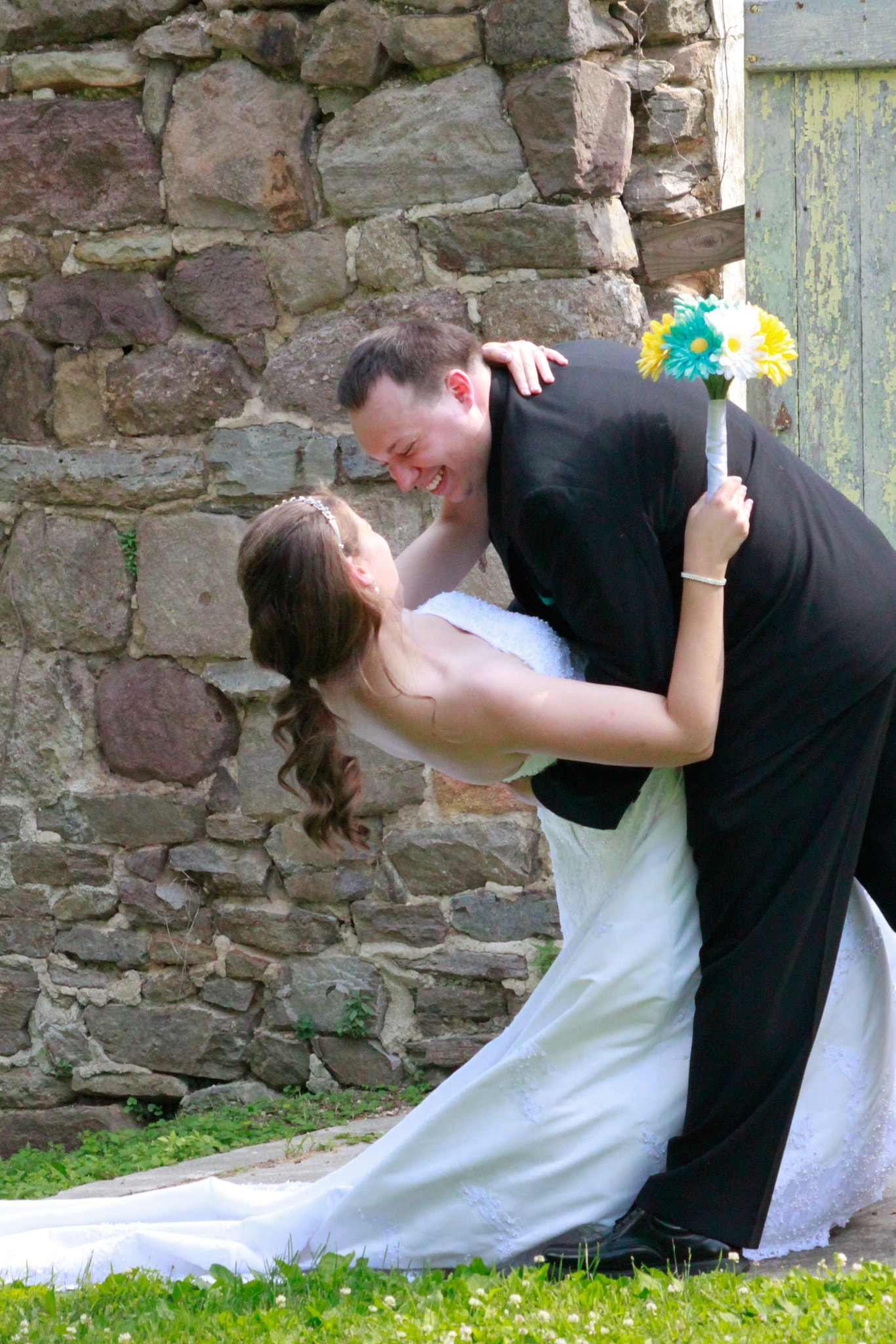 Canon EOS 500D (EOS Rebel T1i / EOS Kiss X3) sample photo. Swept away bride & groom photography
