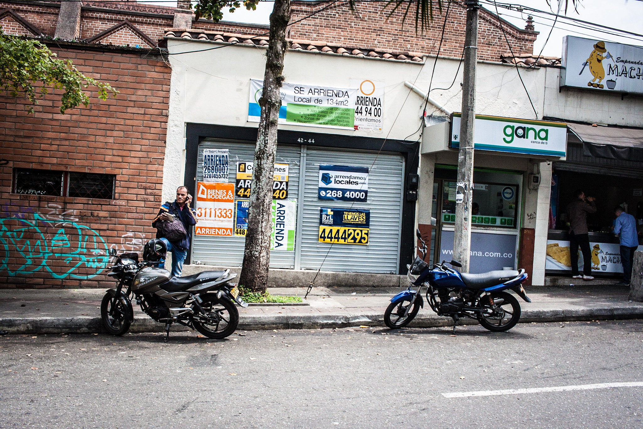 Canon EF-S 24mm F2.8 STM sample photo. Paisa photography