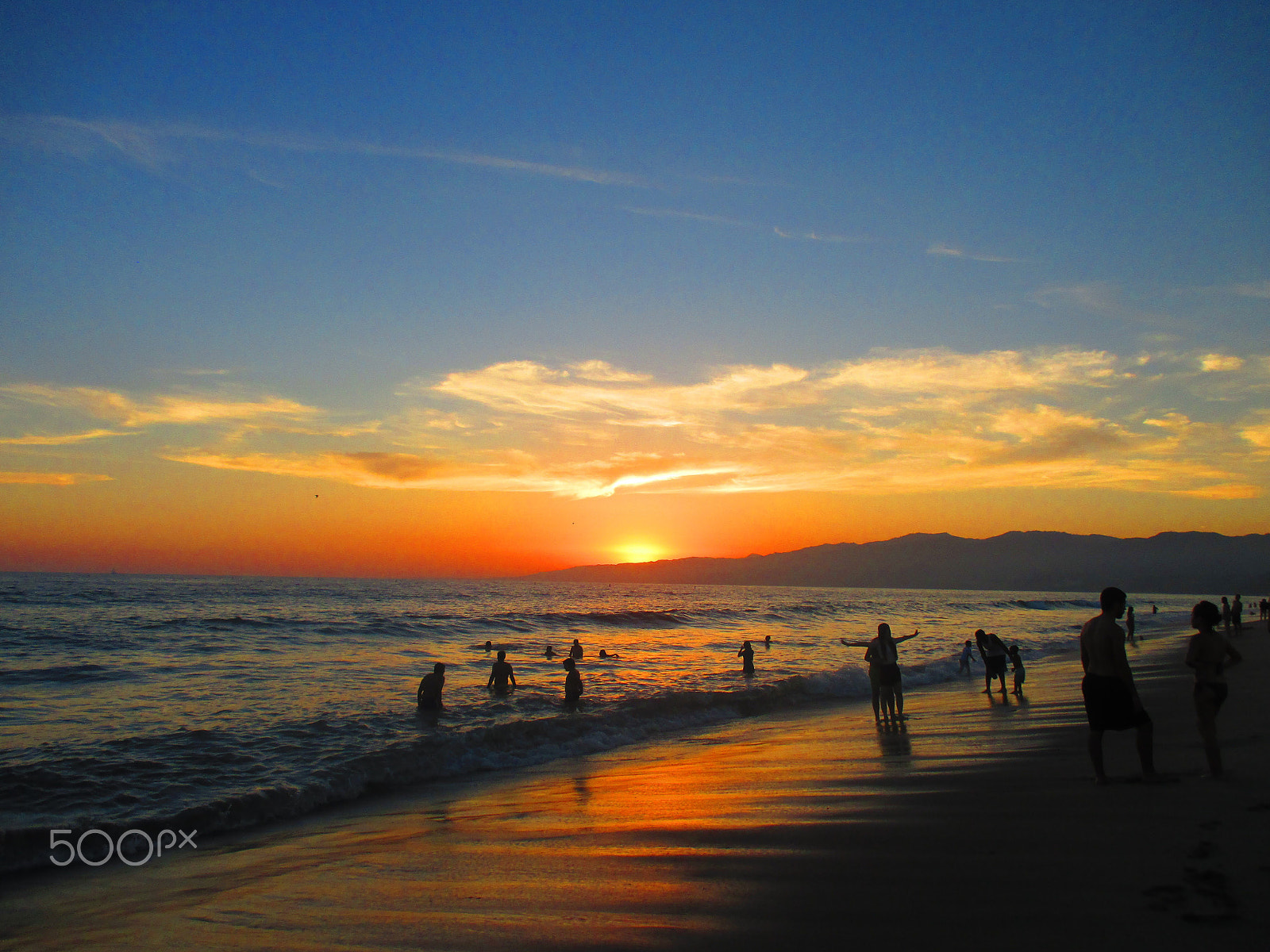Canon PowerShot ELPH 135 (IXUS 145 / IXY 120) sample photo. First sunset ever in california... photography