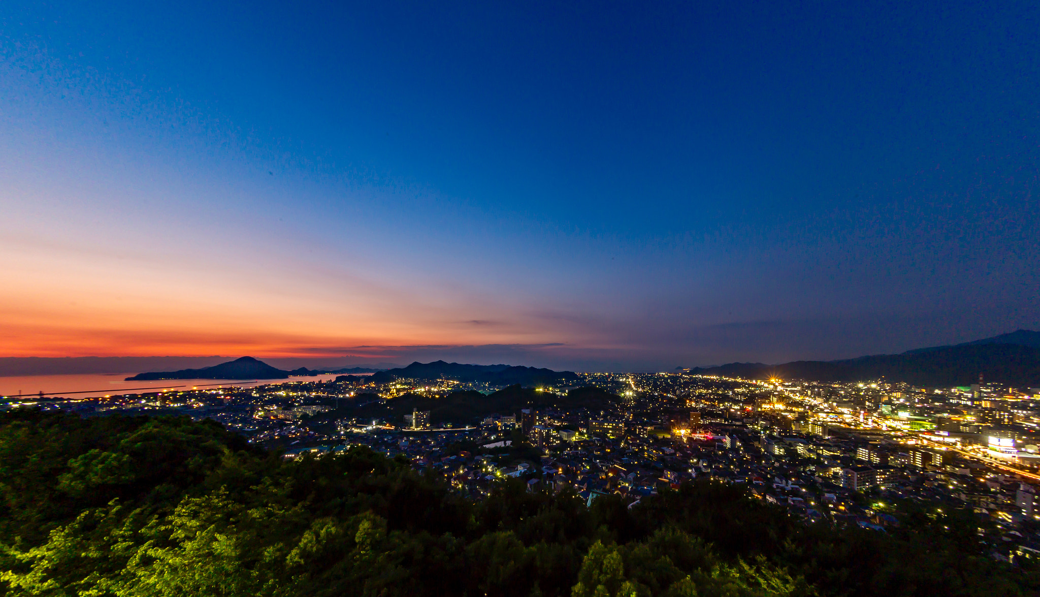 Canon EF 8-15mm F4L Fisheye USM sample photo. 松山総合公園より夕景 photography