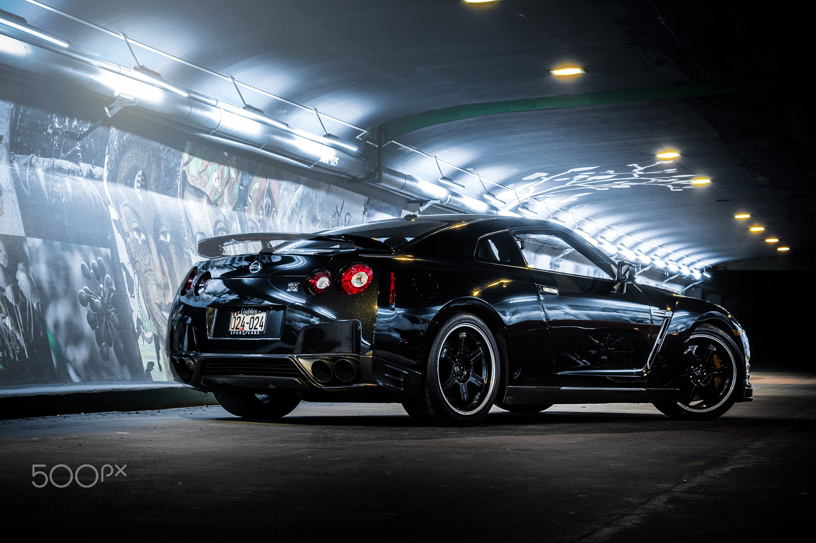 AF Zoom-Nikkor 28-80mm f/3.3-5.6G sample photo. Nissan gt-r r35 vs porsche gt3. photography
