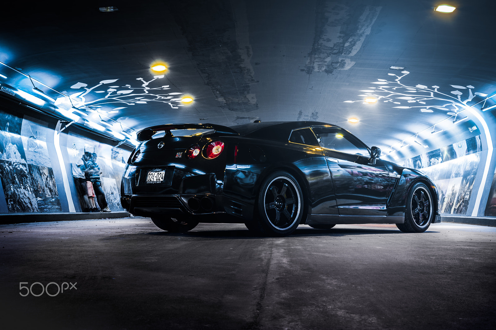 AF Zoom-Nikkor 28-80mm f/3.3-5.6G sample photo. Nissan gt-r r35 vs porsche gt3. photography