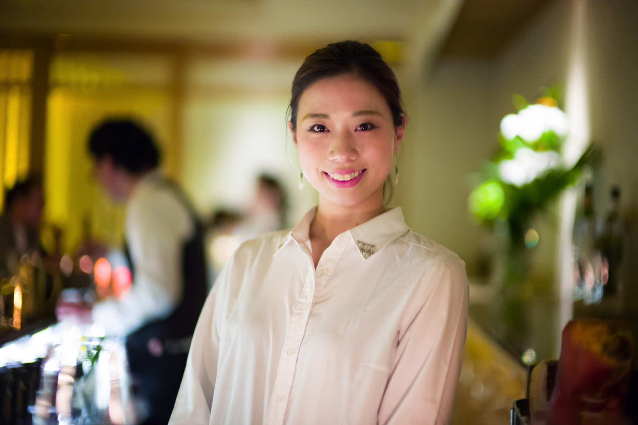 Leica Noctilux-M 50mm F0.95 ASPH sample photo. Japanese bartender in kyoto photography