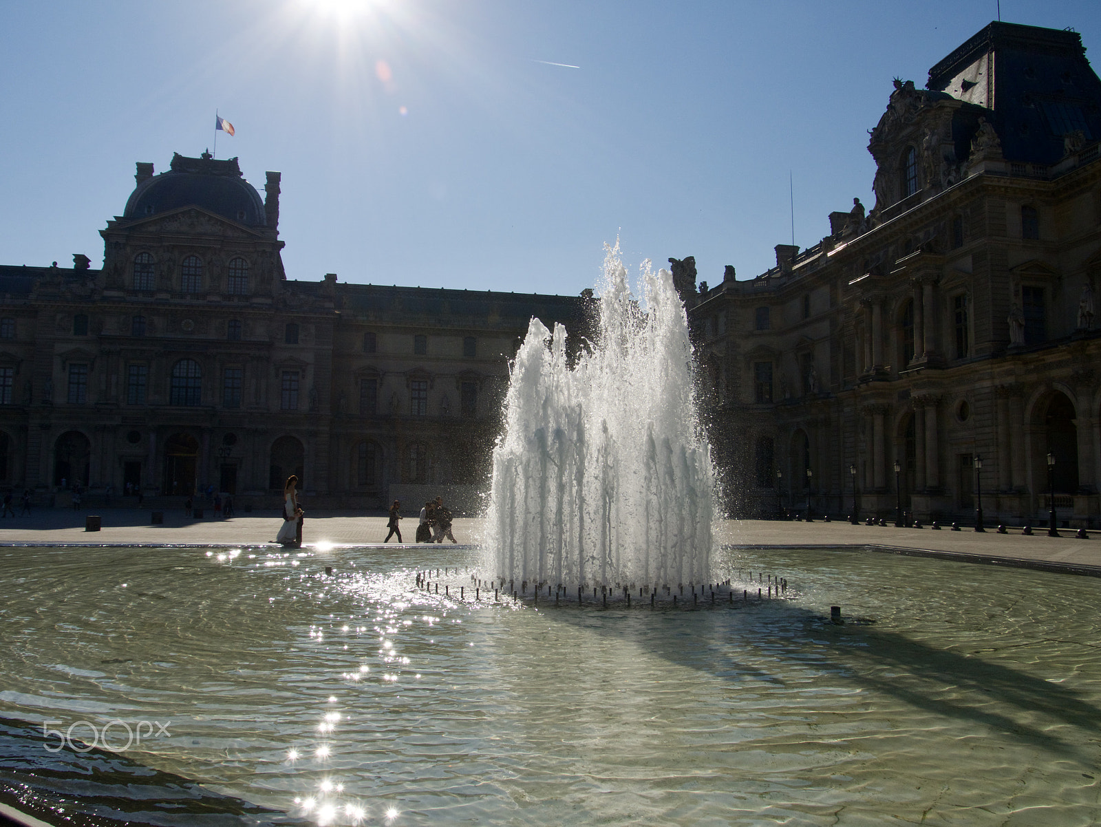 Panasonic Lumix DMC-G7 sample photo. Fountain of the louvre photography