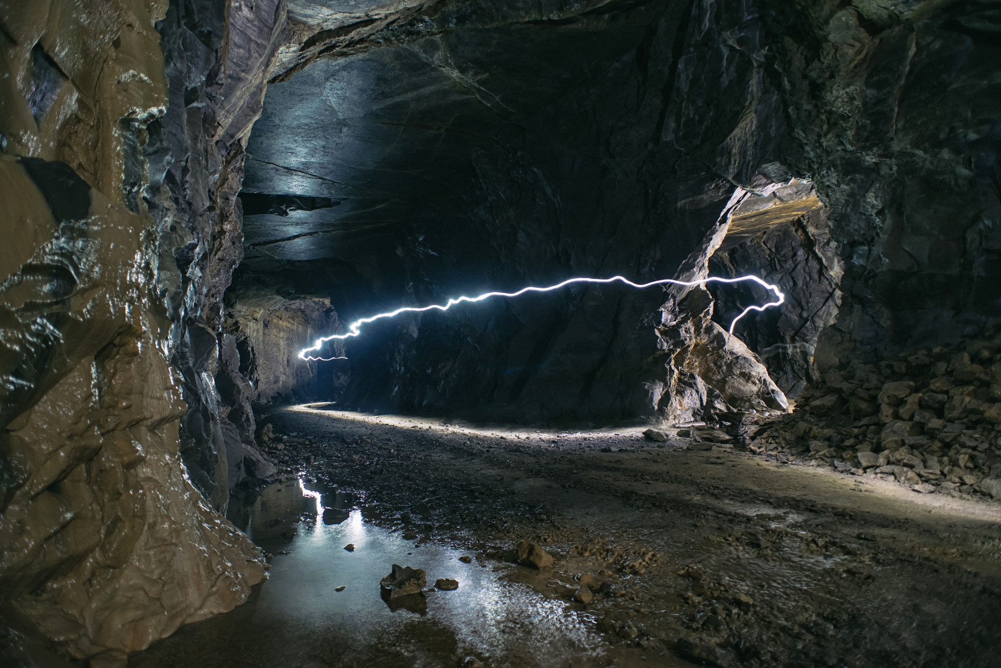 AF Nikkor 20mm f/2.8 sample photo. Electric caverns photography